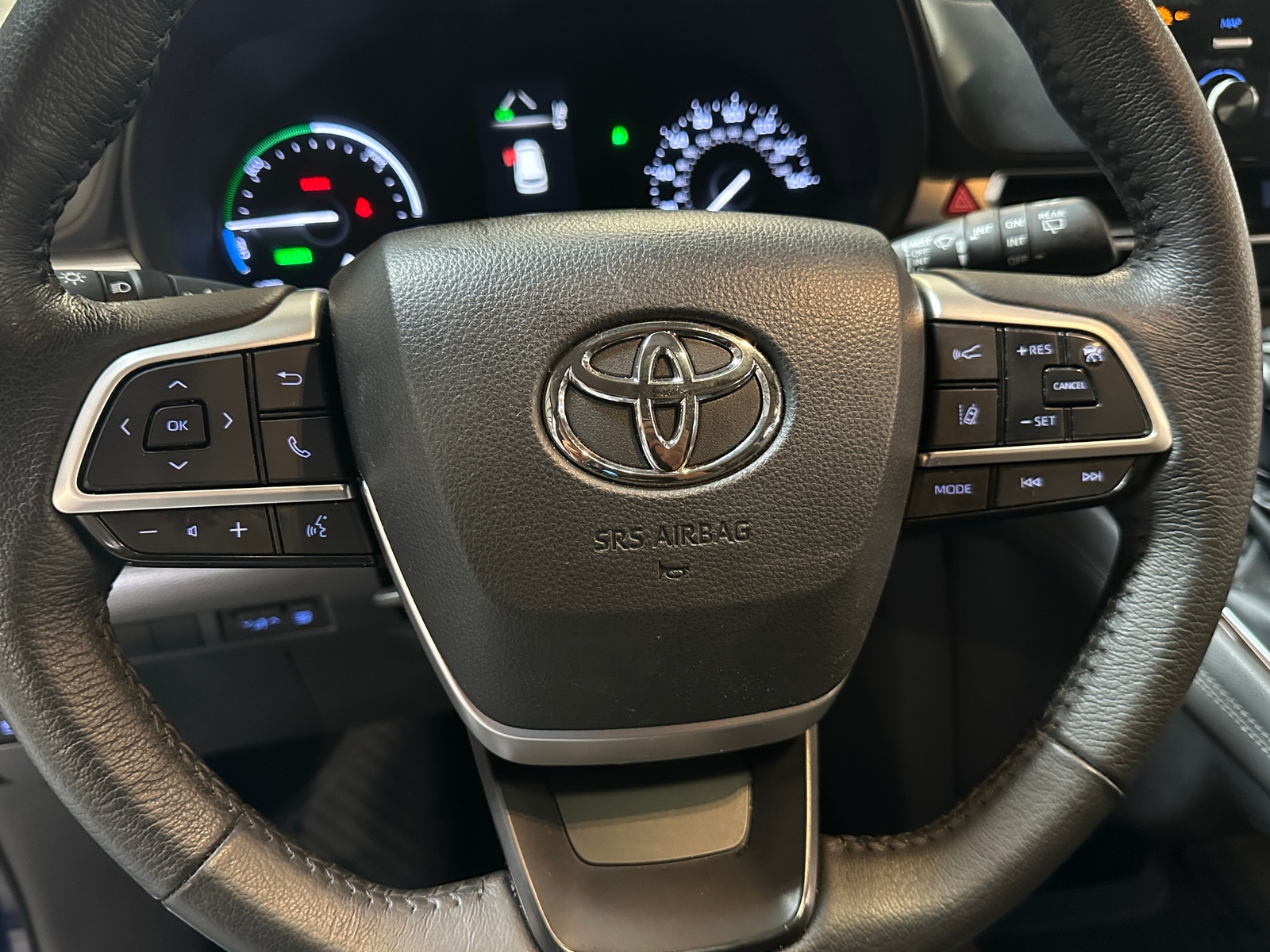 Thumbnail: 2021 Toyota Sienna - 4