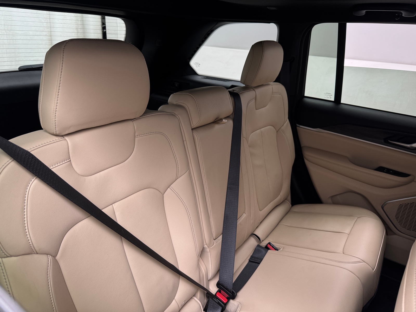 Thumbnail: 2022 Jeep Grand Cherokee - 6