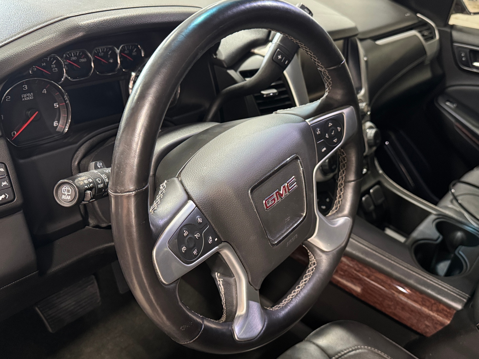Thumbnail: 2016 GMC Yukon - 2
