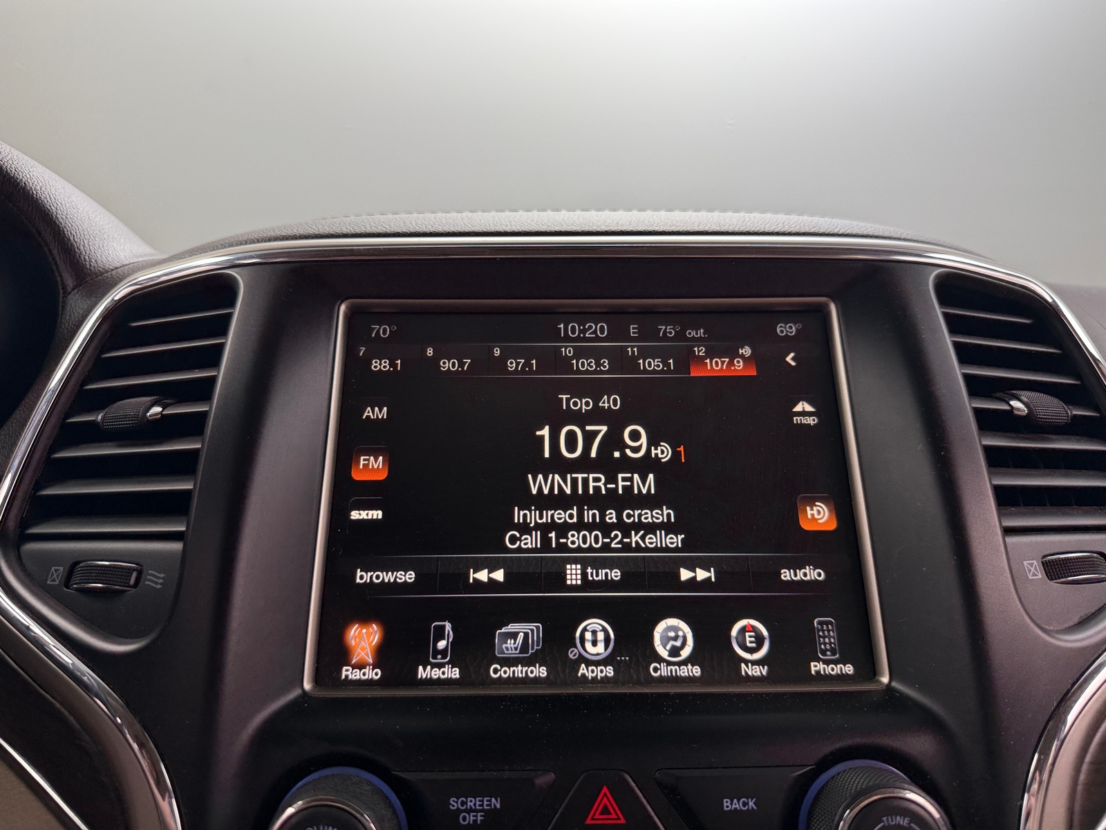 Thumbnail: 2014 Jeep Grand Cherokee - 3