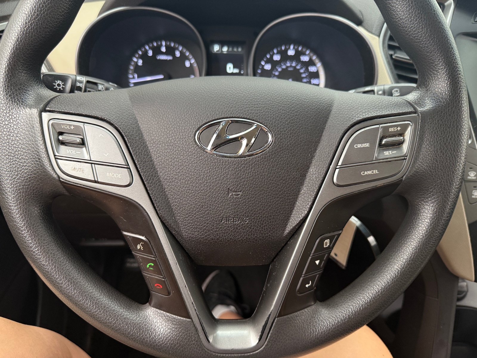 Thumbnail: 2017 Hyundai Santa Fe - 5
