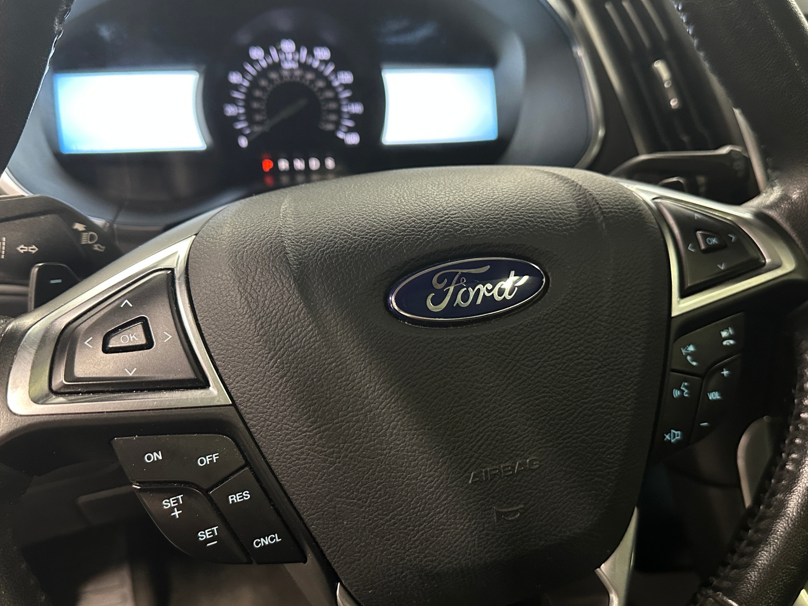 Thumbnail: 2015 Ford Edge - 4