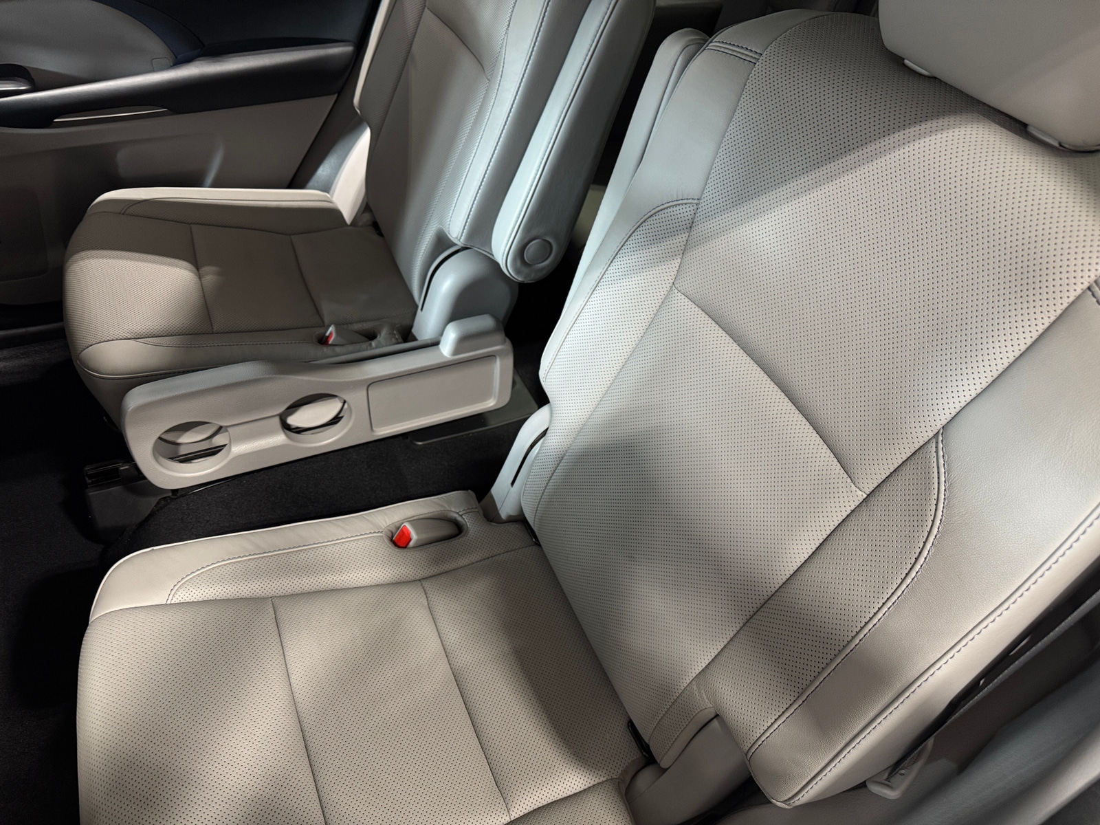 Thumbnail: 2017 Toyota Highlander - 5