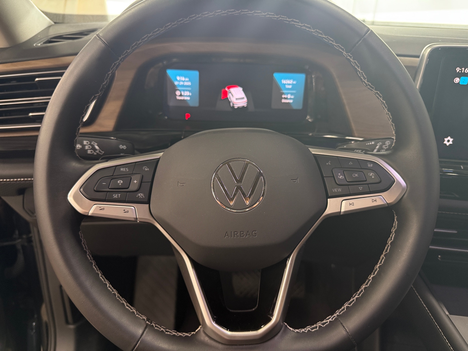 Thumbnail: 2024 Volkswagen Atlas - 4