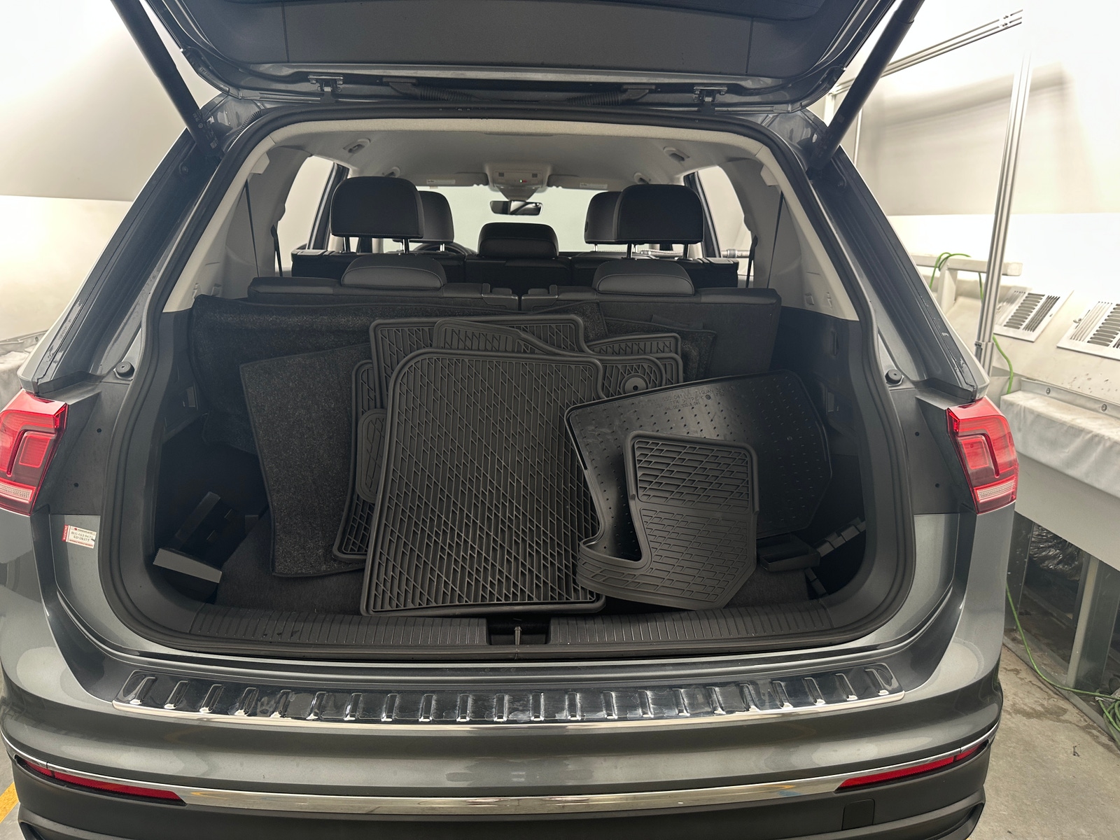 Thumbnail: 2024 Volkswagen Tiguan - 6