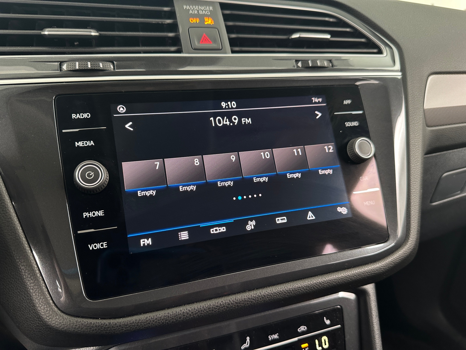 Thumbnail: 2024 Volkswagen Tiguan - 3