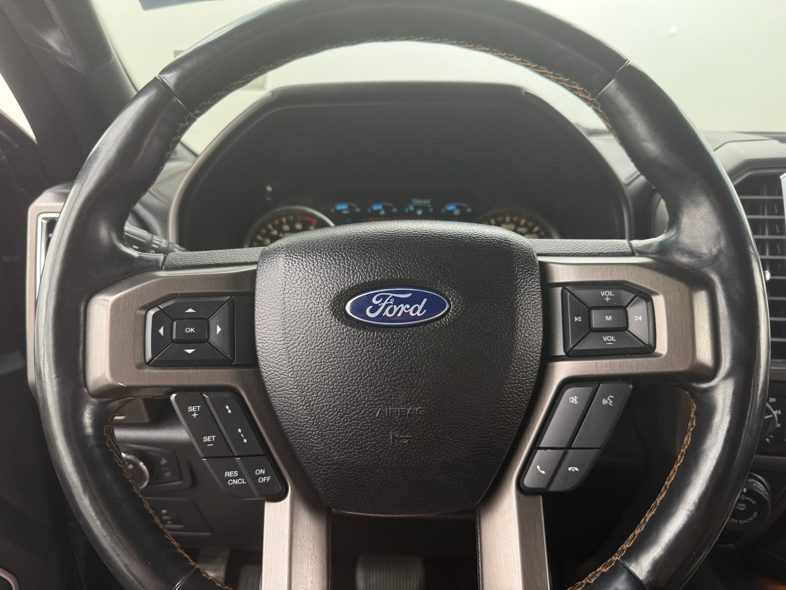 Thumbnail: 2016 Ford Econoline - 4