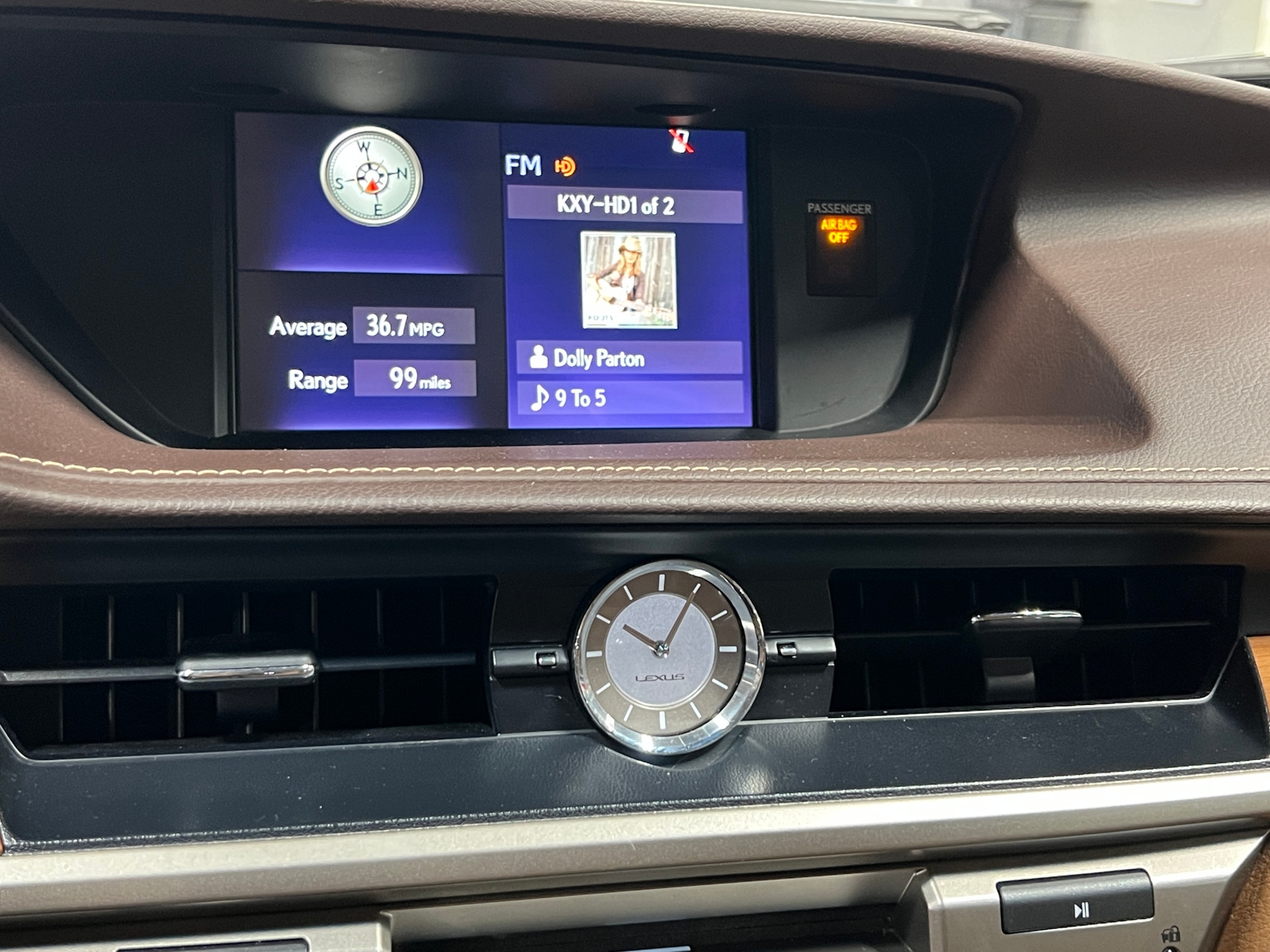 Thumbnail: 2017 Lexus ES - 3