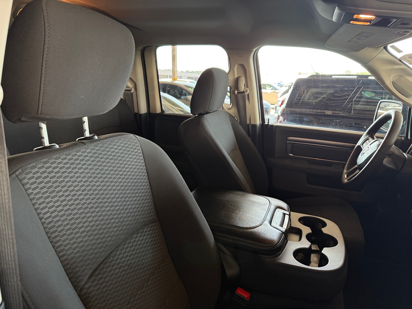 Thumbnail: 2020 RAM 1500 Classic - 2