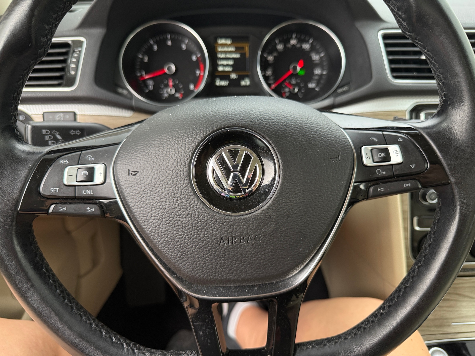 Thumbnail: 2018 Volkswagen Passat - 4
