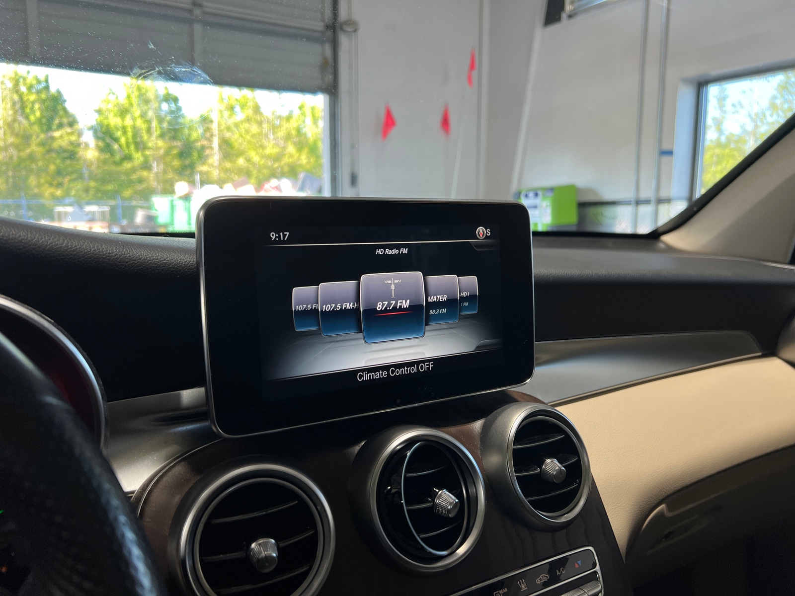 Thumbnail: 2019 Mercedes-Benz GLC - 3