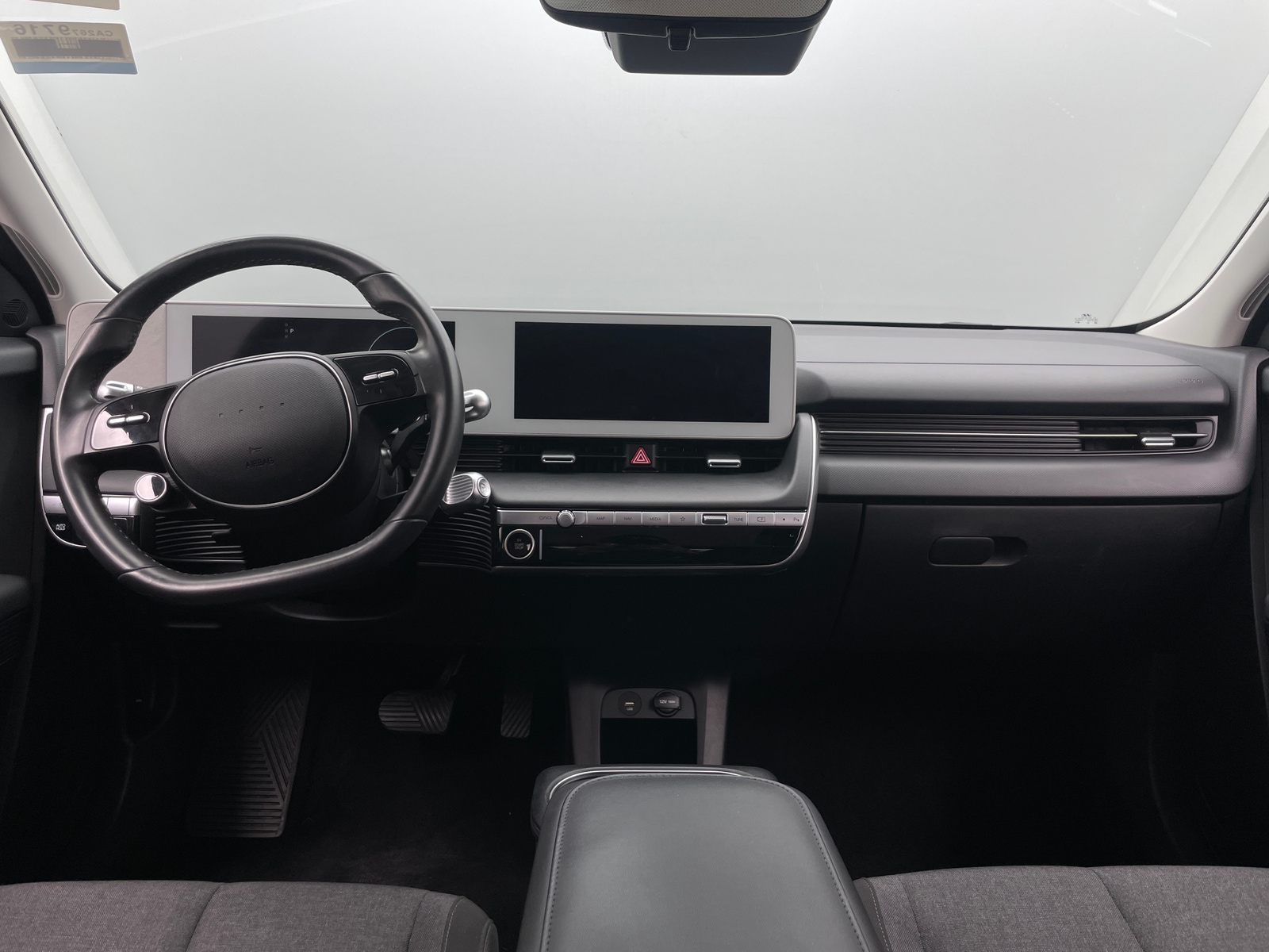 Thumbnail: 2022 Hyundai Ioniq 5 - 3