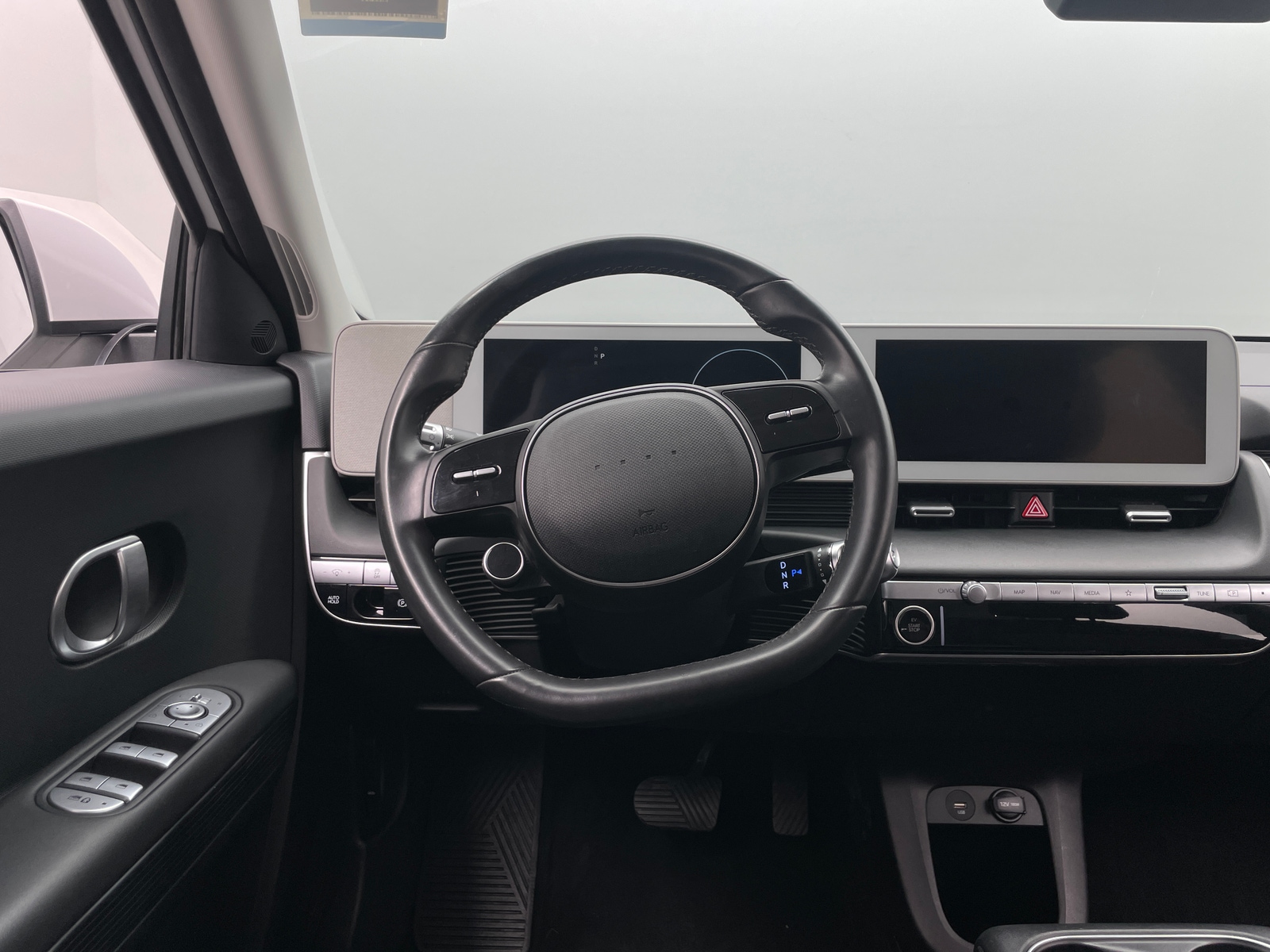 Thumbnail: 2022 Hyundai Ioniq 5 - 5