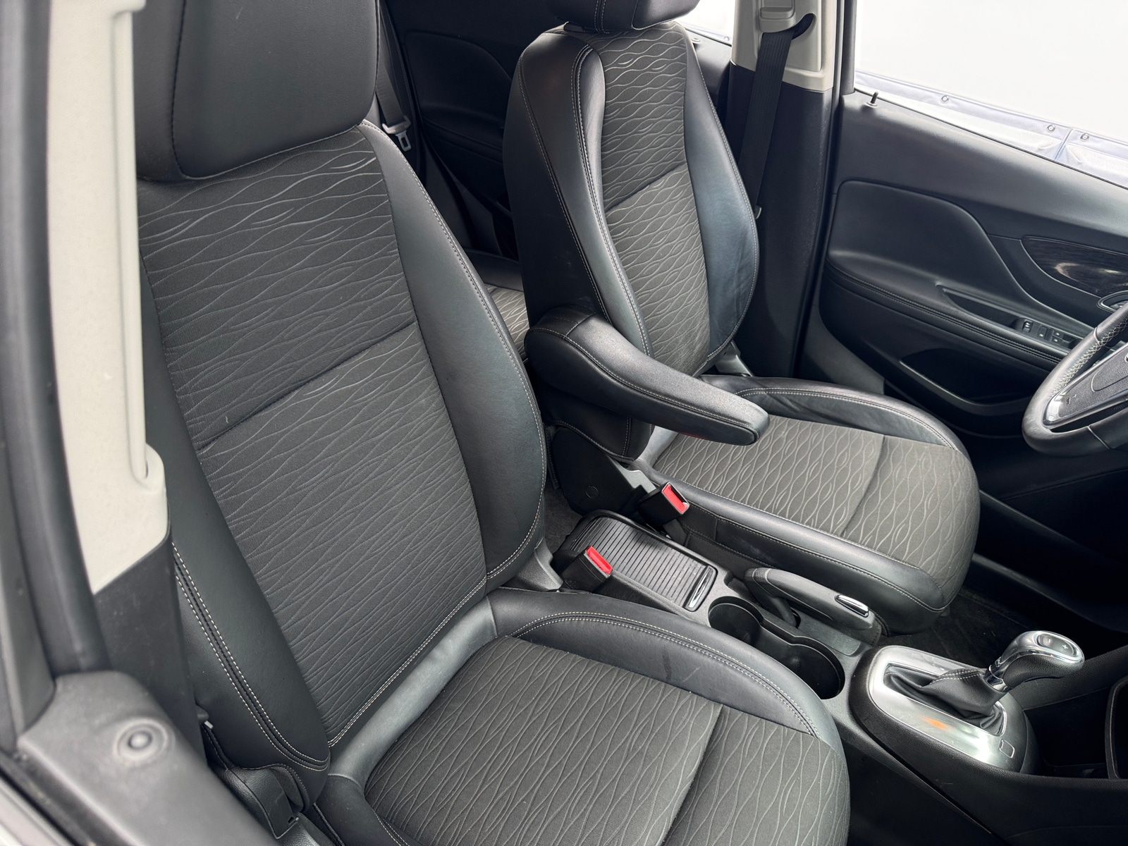 Thumbnail: 2015 Buick Encore - 2