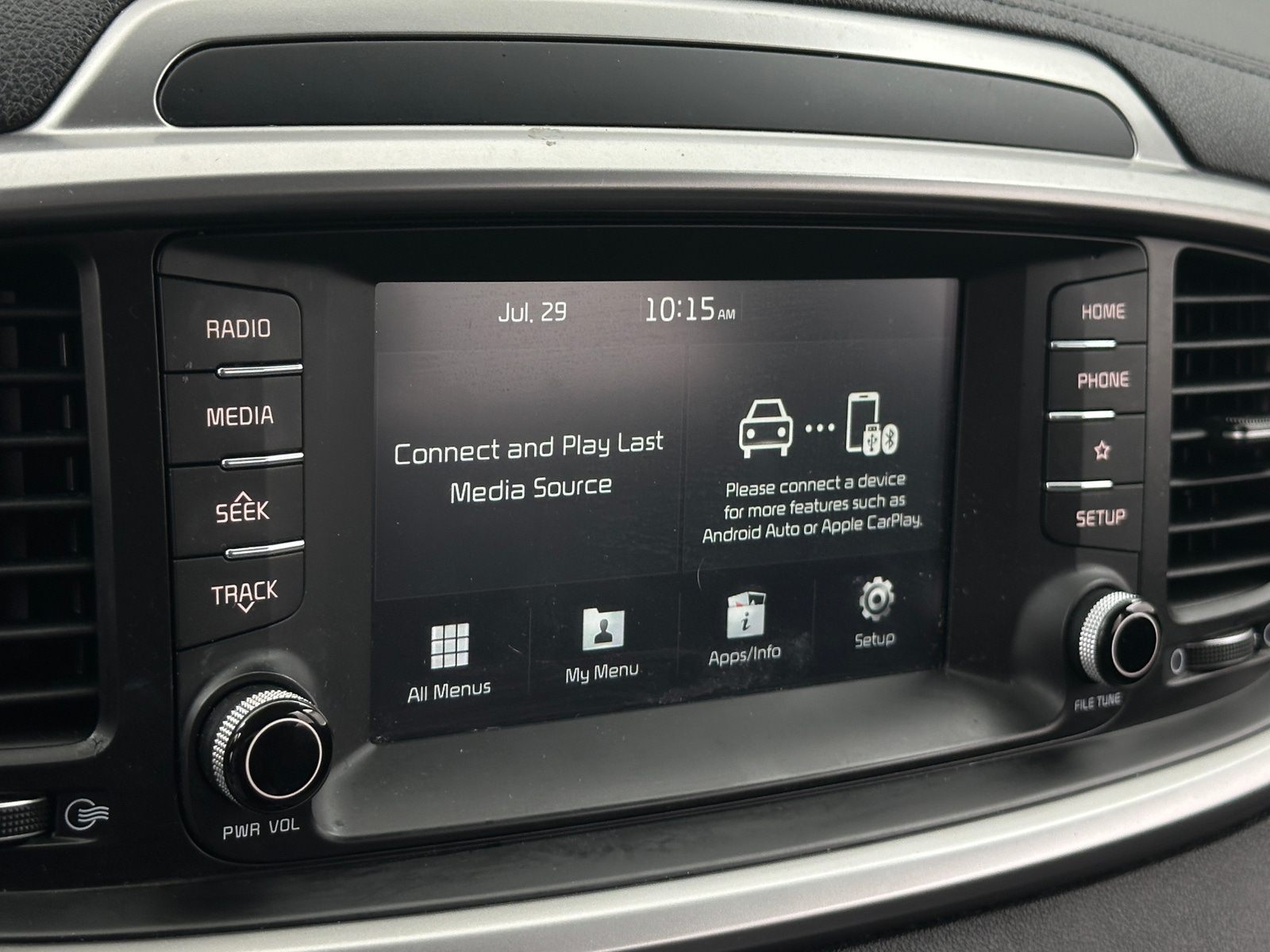 Thumbnail: 2019 Kia Sorento - 4