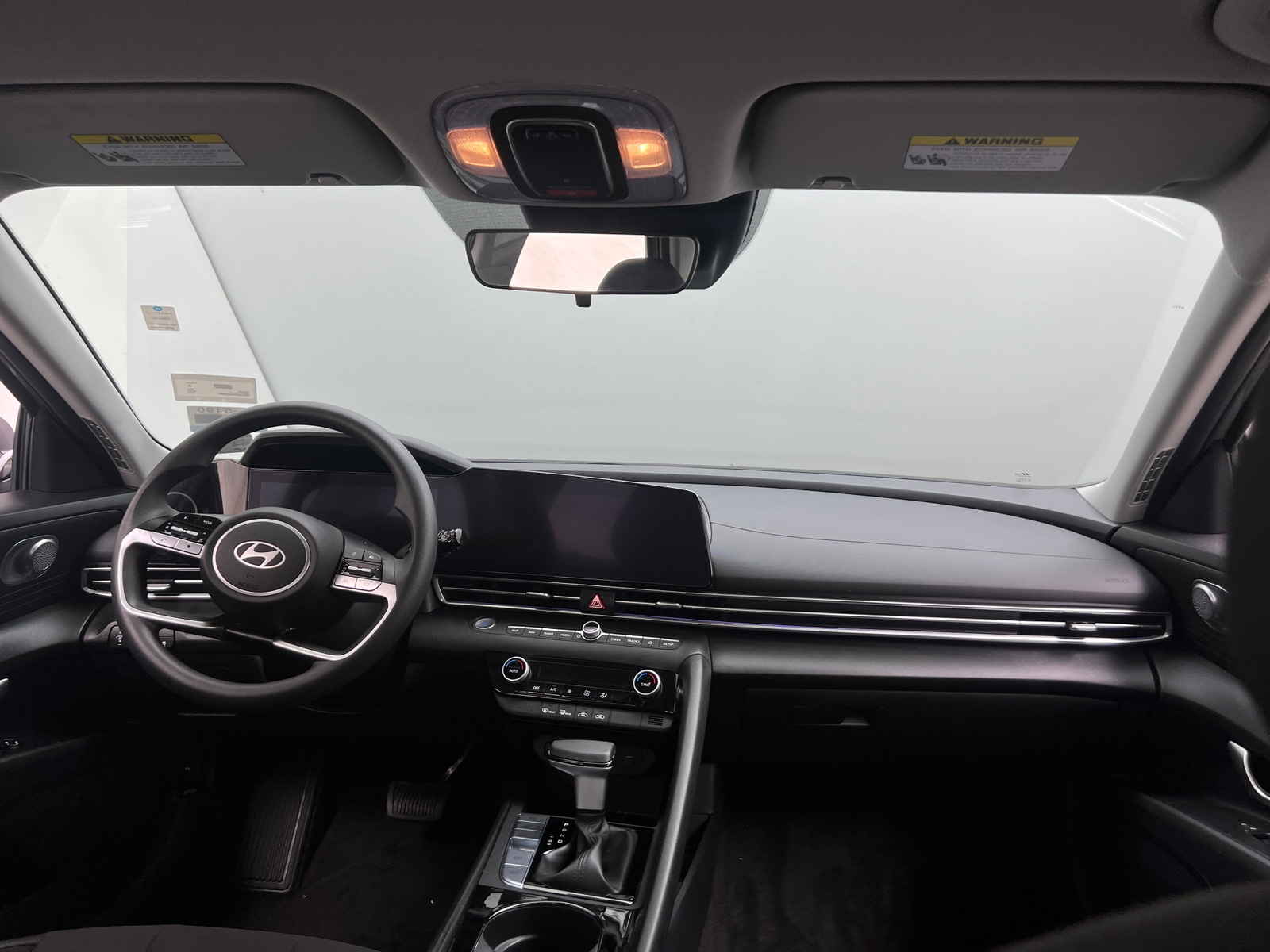Thumbnail: 2024 Hyundai Elantra - 3