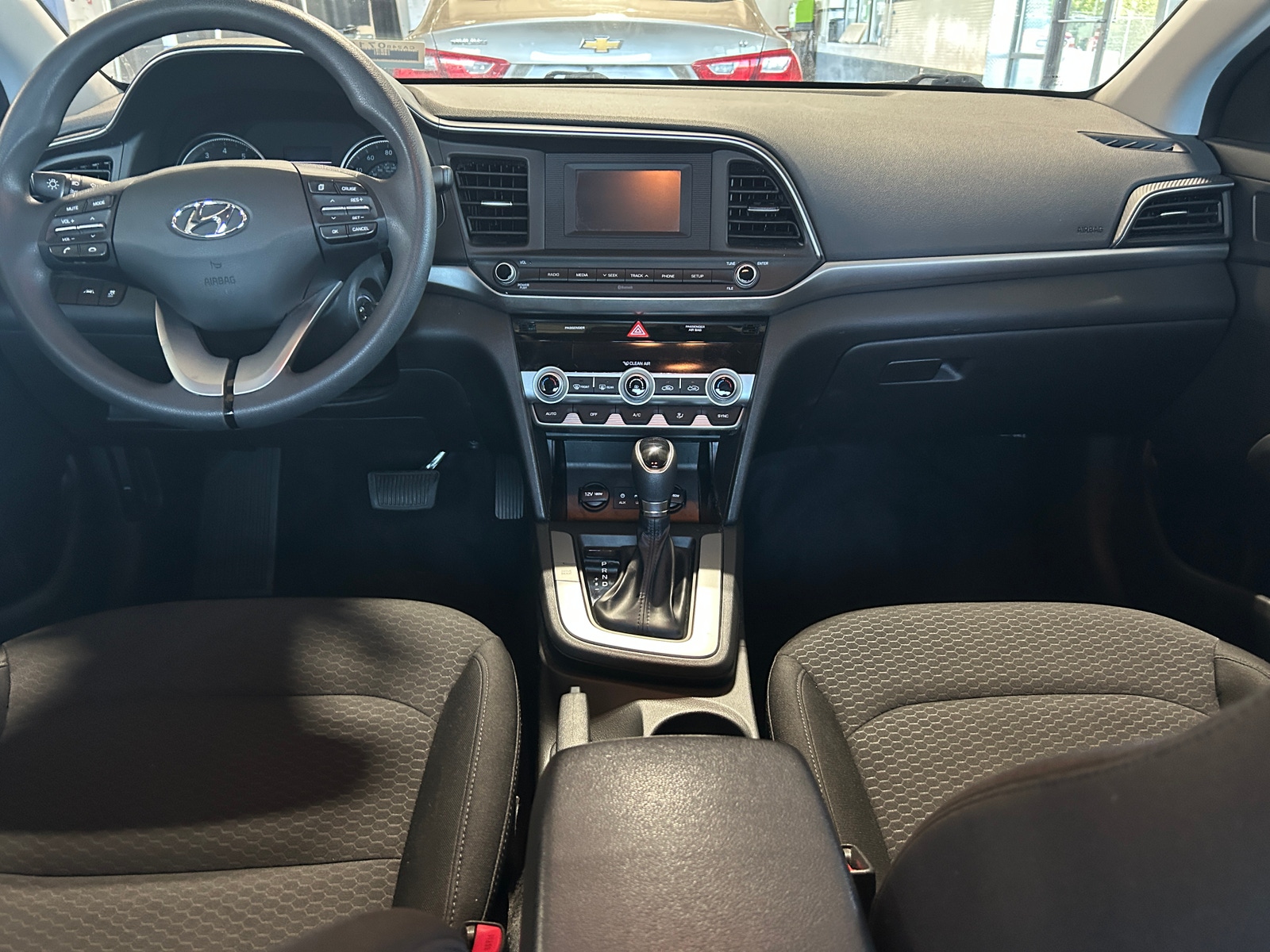 Thumbnail: 2020 Hyundai Elantra - 3