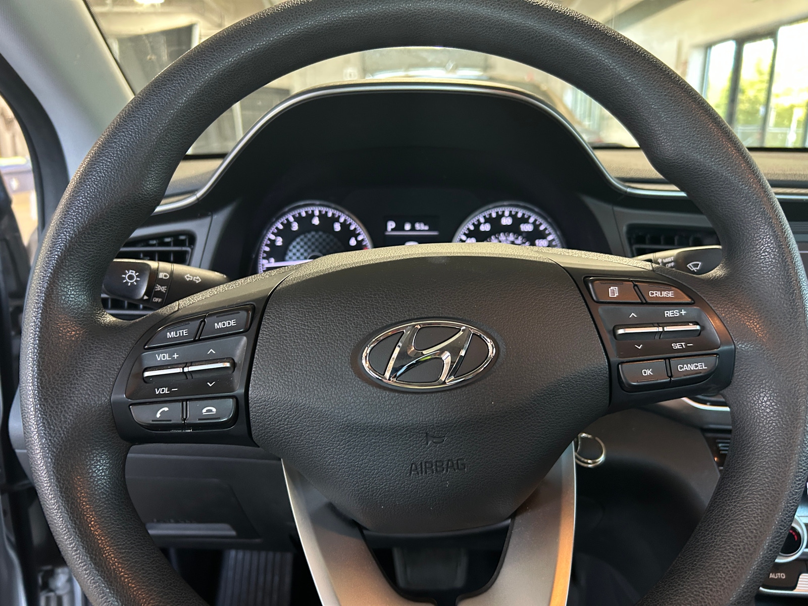 Thumbnail: 2020 Hyundai Elantra - 5