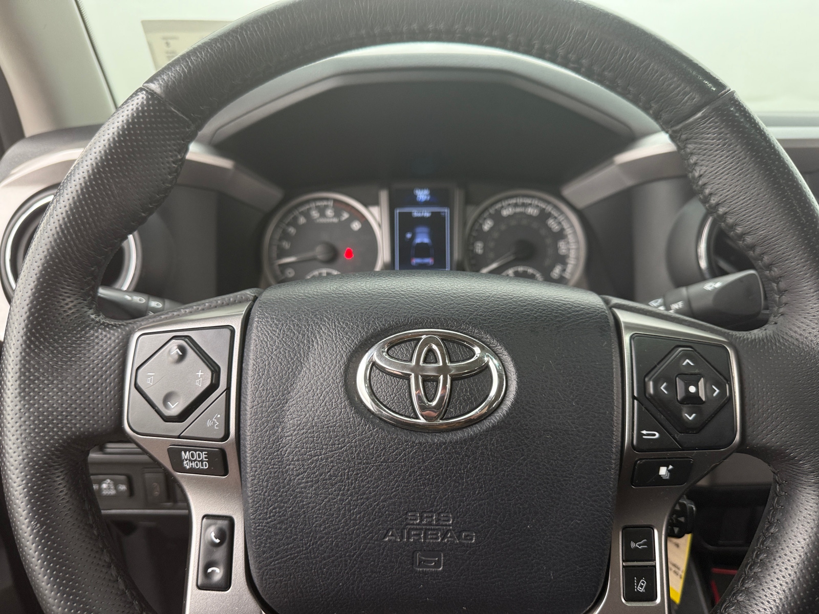 Thumbnail: 2018 Toyota Tacoma - 5