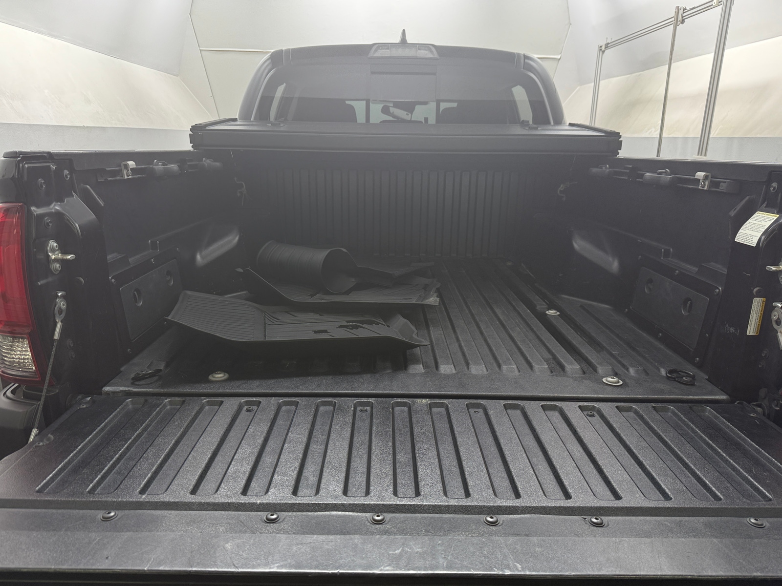 Thumbnail: 2018 Toyota Tacoma - 7