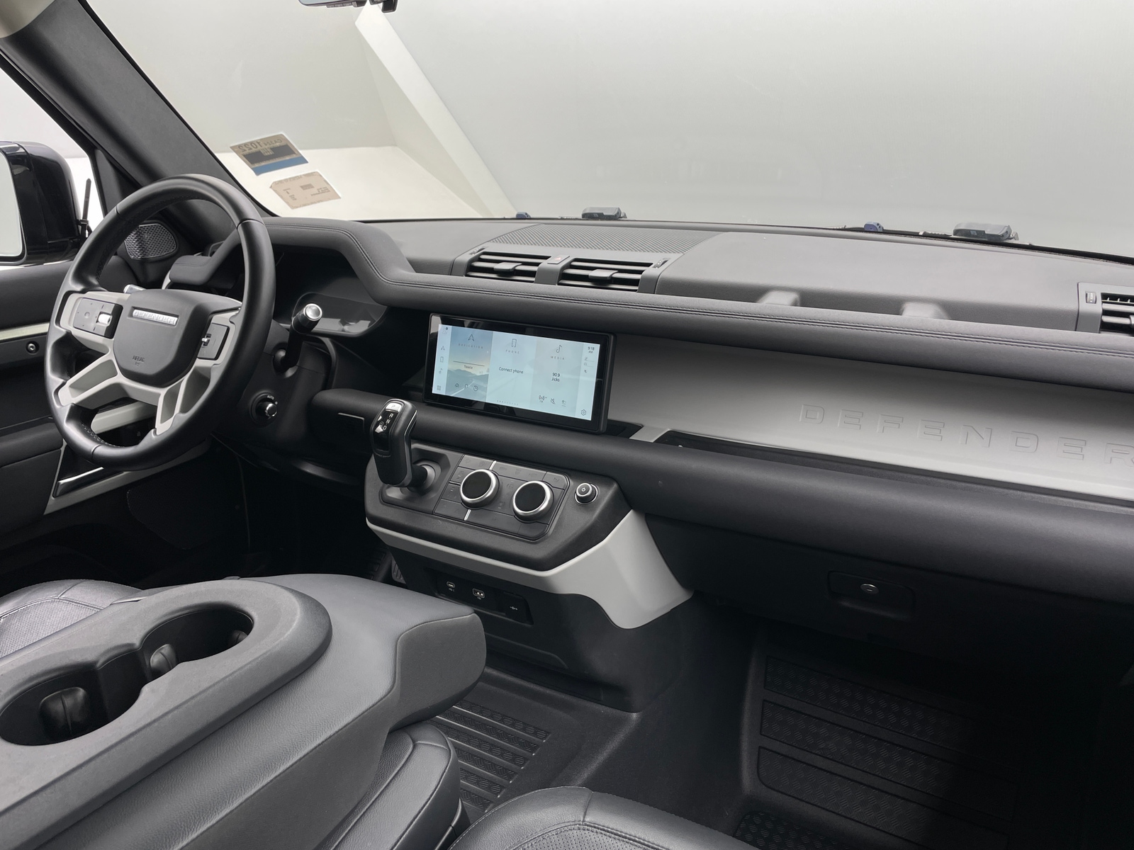 Thumbnail: 2021 Land Rover Defender - 2