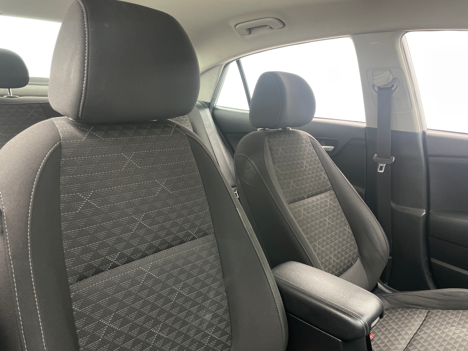 Thumbnail: 2019 Kia Rio - 2