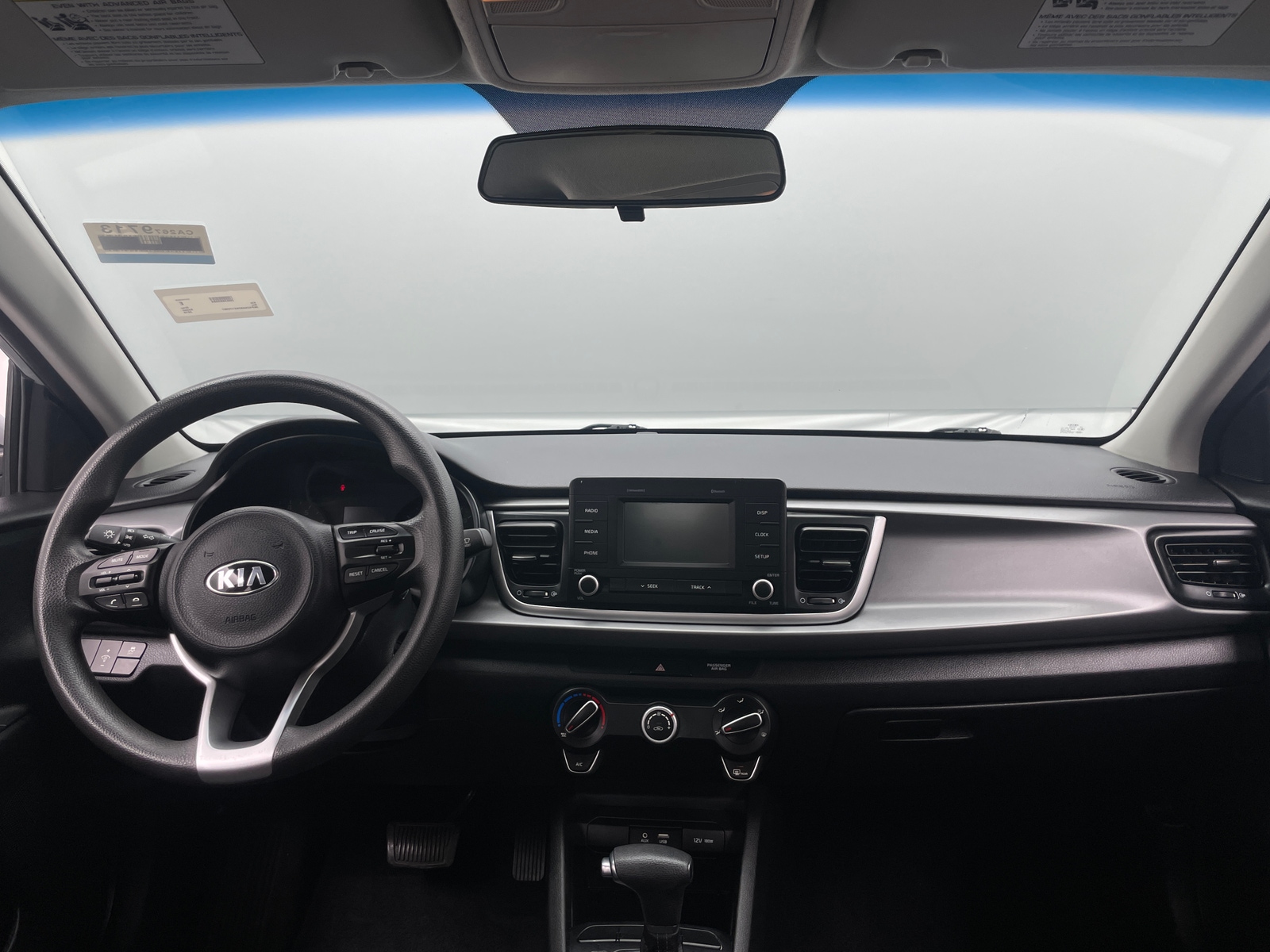 Thumbnail: 2019 Kia Rio - 3