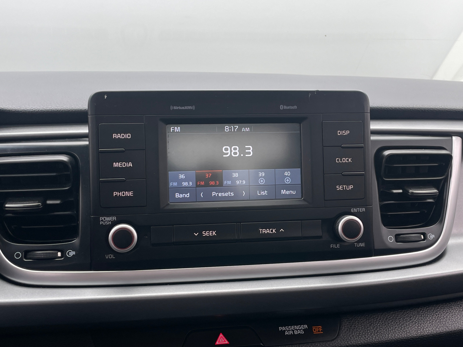 Thumbnail: 2019 Kia Rio - 4