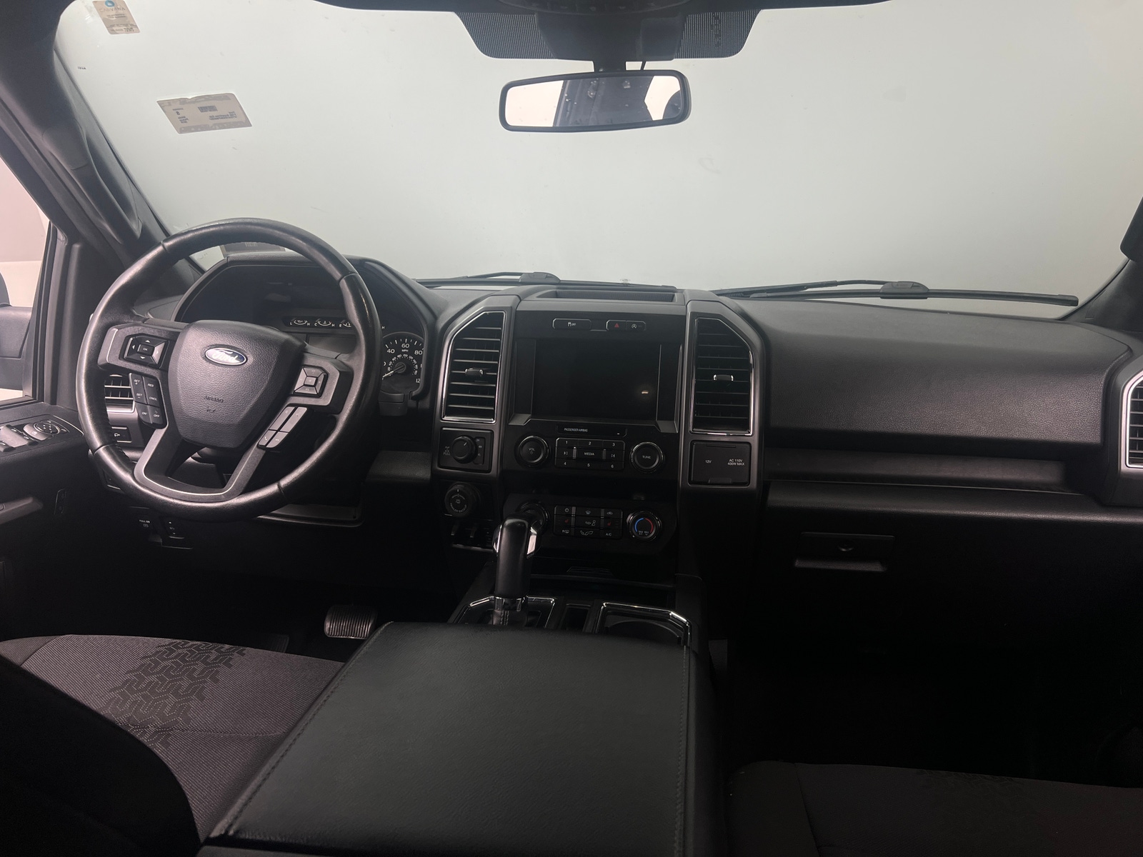 Thumbnail: 2019 Ford Econoline - 3