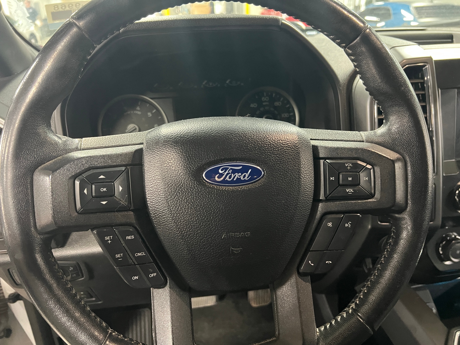 Thumbnail: 2019 Ford Econoline - 5