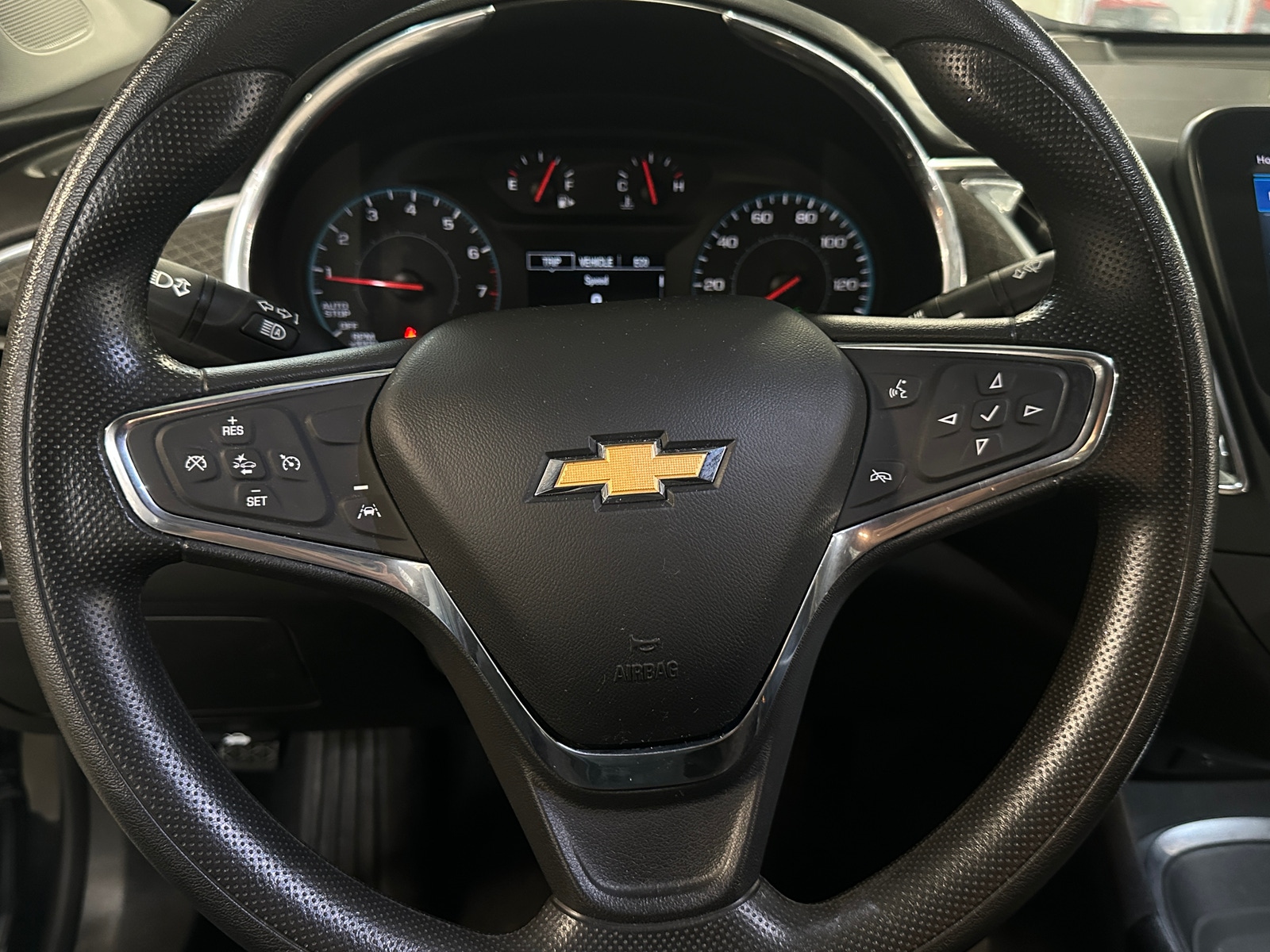 Thumbnail: 2020 Chevrolet Malibu - 5