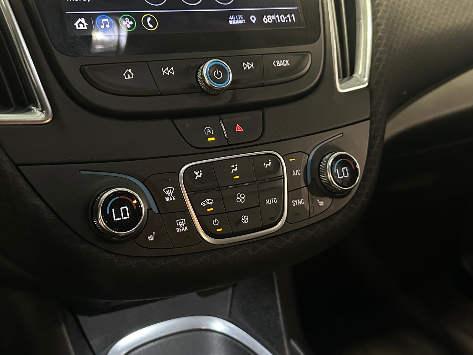 Thumbnail: 2020 Chevrolet Malibu - 4