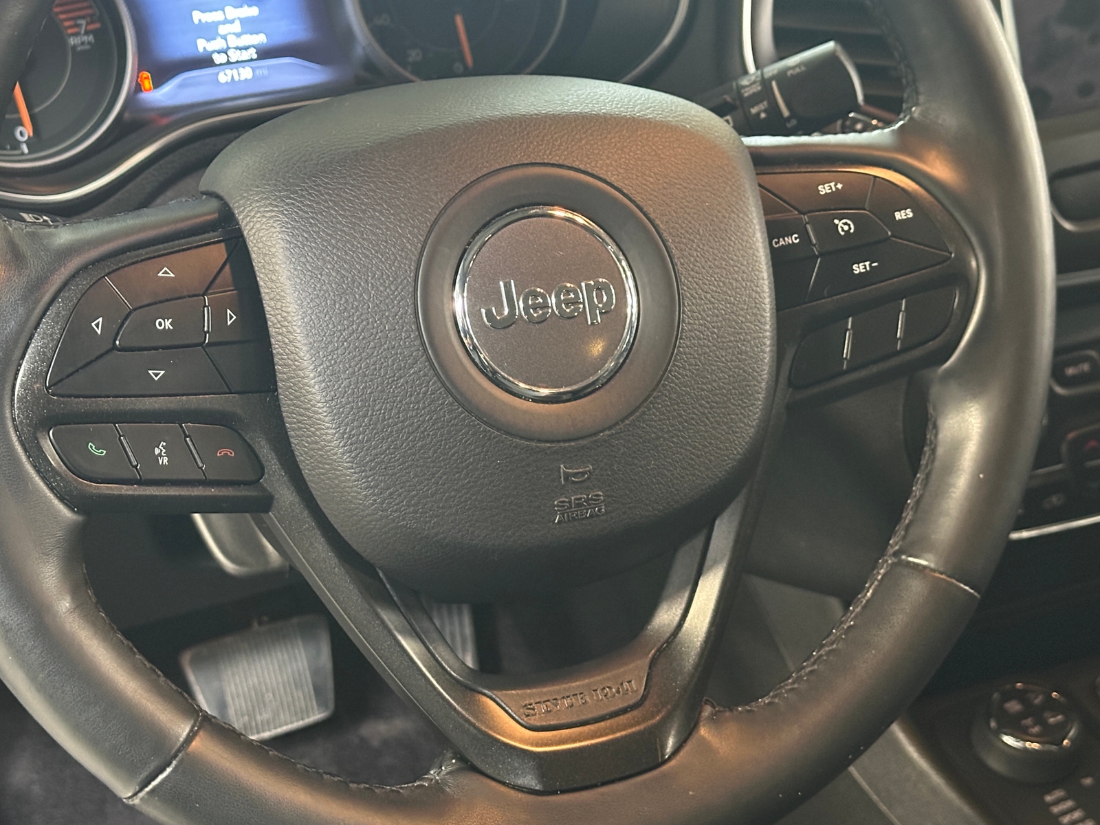 Thumbnail: 2019 Jeep Cherokee - 5