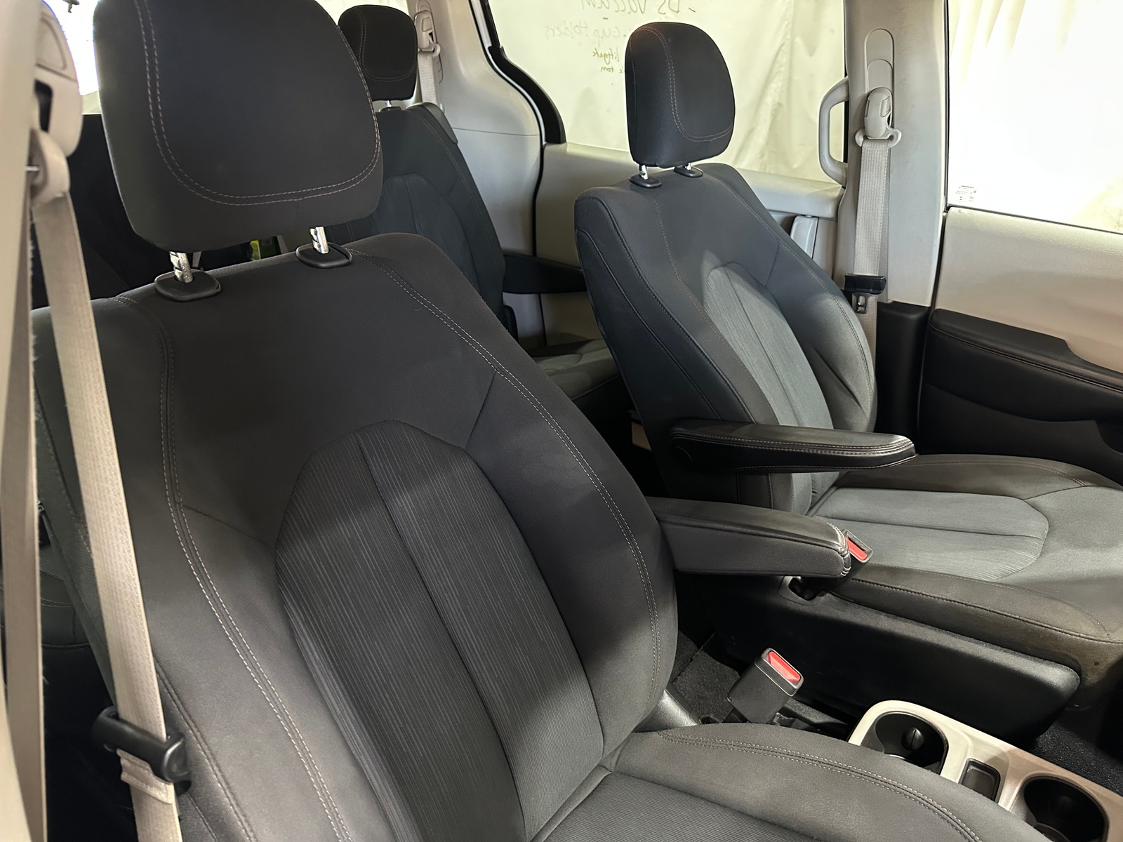 Thumbnail: 2019 Chrysler Pacifica - 2