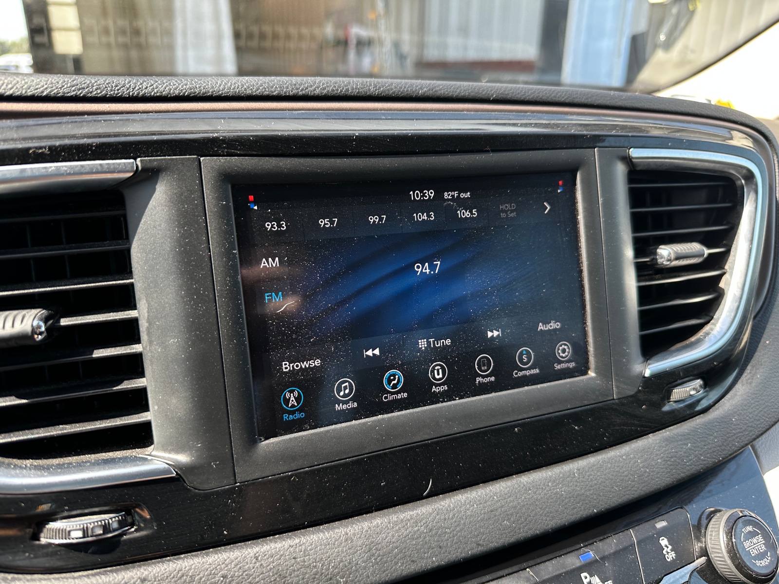 Thumbnail: 2019 Chrysler Pacifica - 4