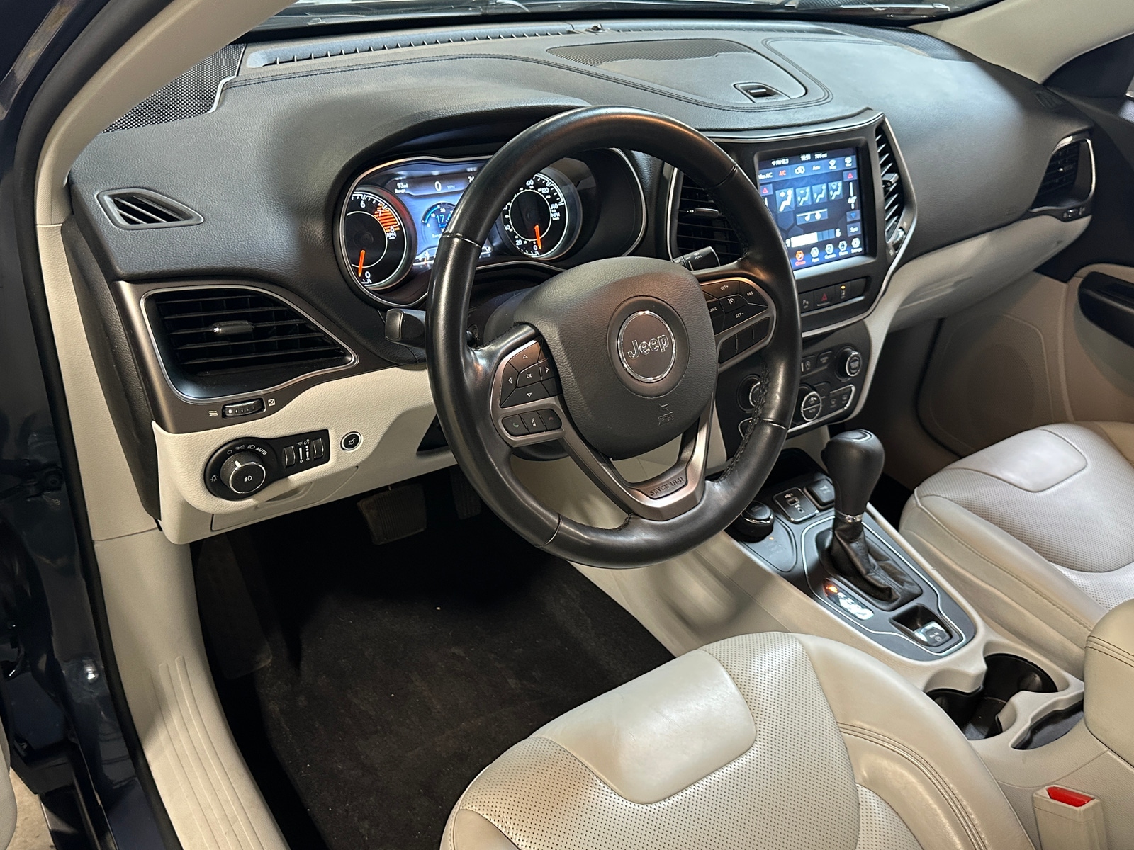 Thumbnail: 2021 Jeep Cherokee - 2