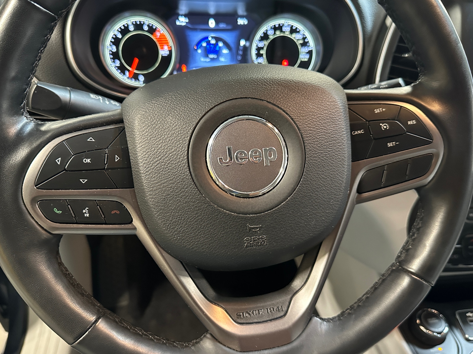 Thumbnail: 2021 Jeep Cherokee - 4