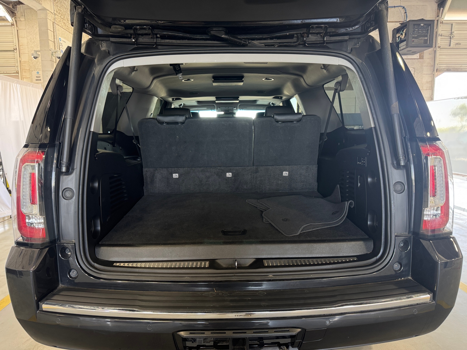 Thumbnail: 2020 GMC Yukon XL - 6