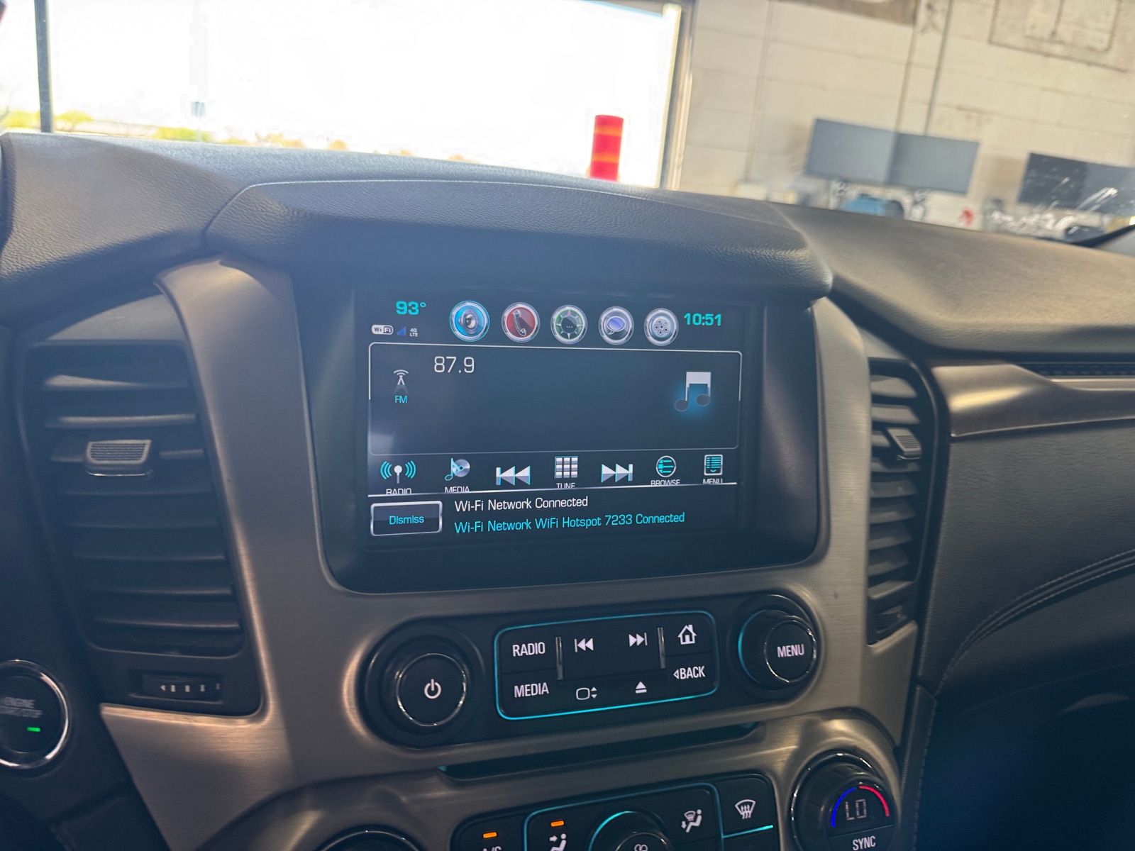 Thumbnail: 2020 GMC Yukon XL - 3