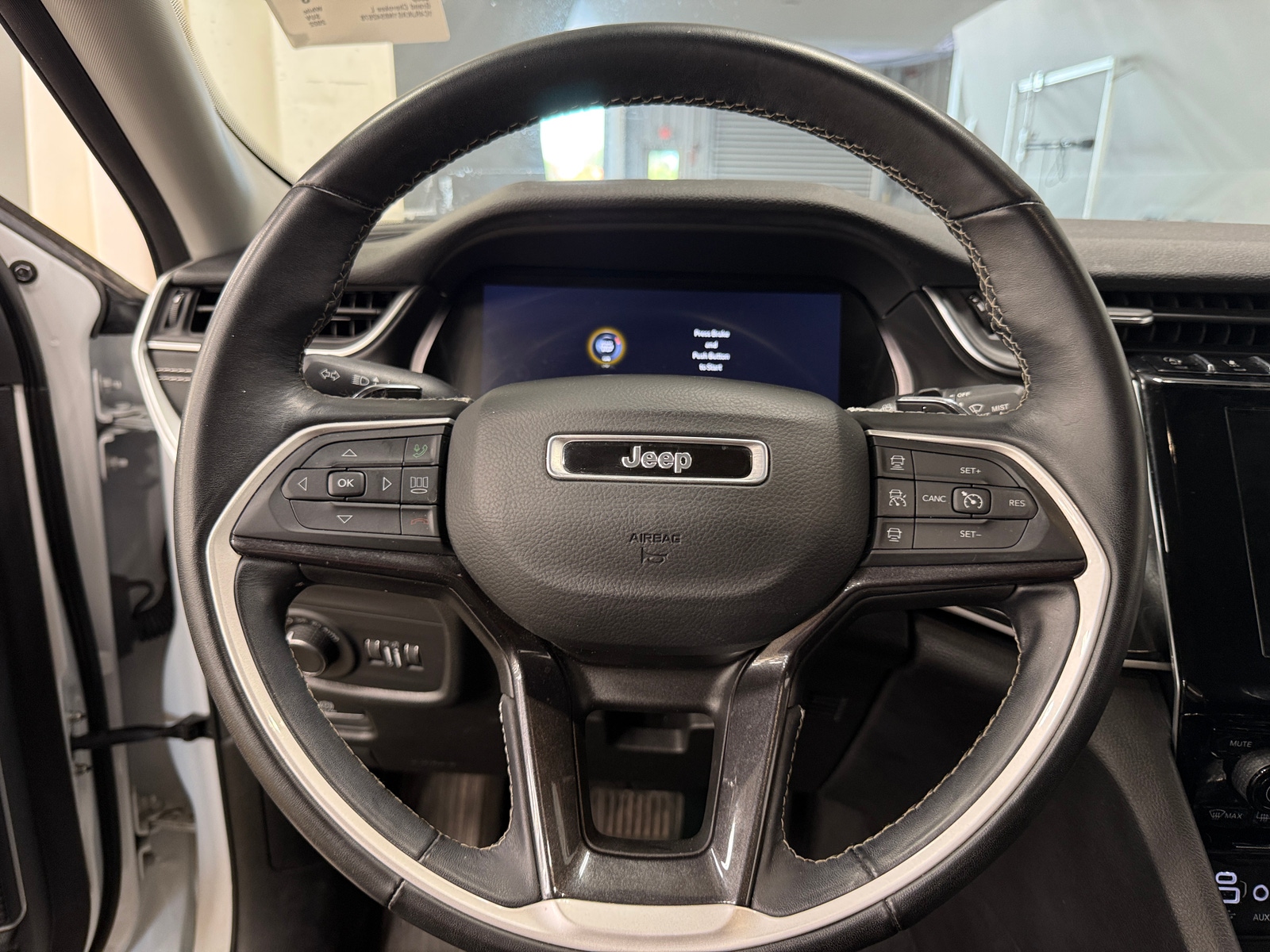 Thumbnail: 2022 Jeep Grand Cherokee L - 5