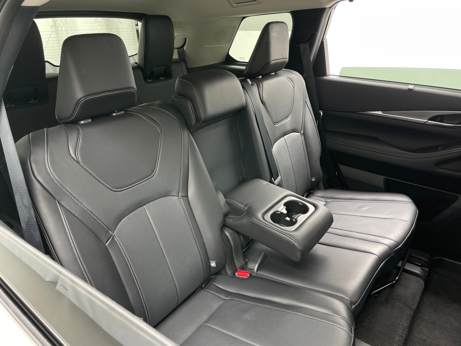 Thumbnail: 2024 INFINITI QX60 - 5