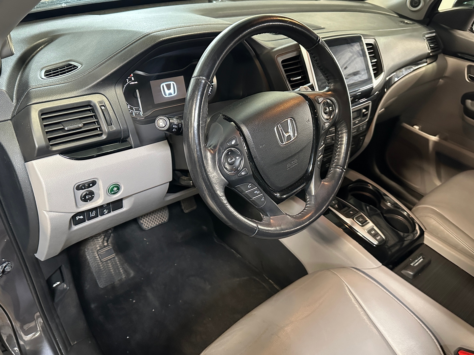 Thumbnail: 2018 Honda Pilot - 2