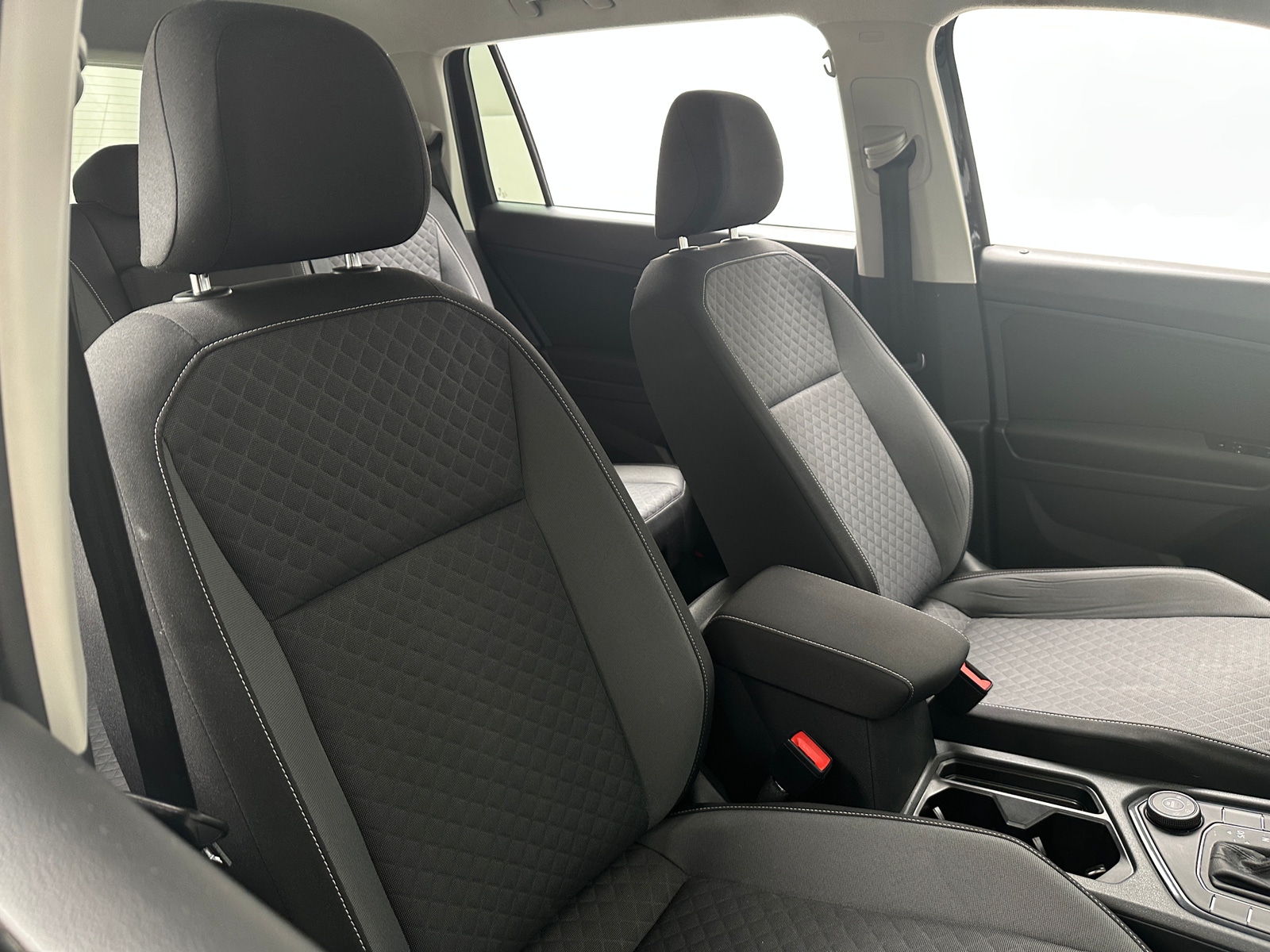 Thumbnail: 2021 Volkswagen Tiguan - 2