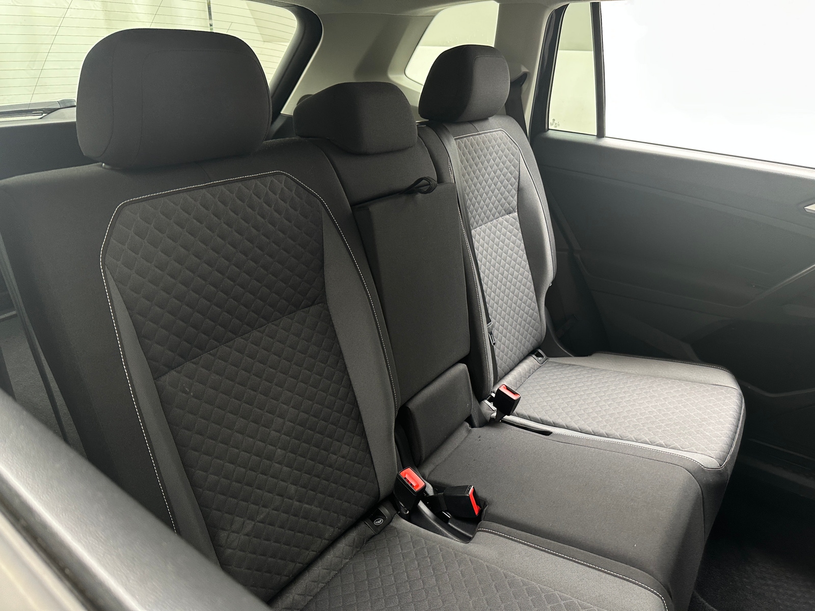 Thumbnail: 2021 Volkswagen Tiguan - 6