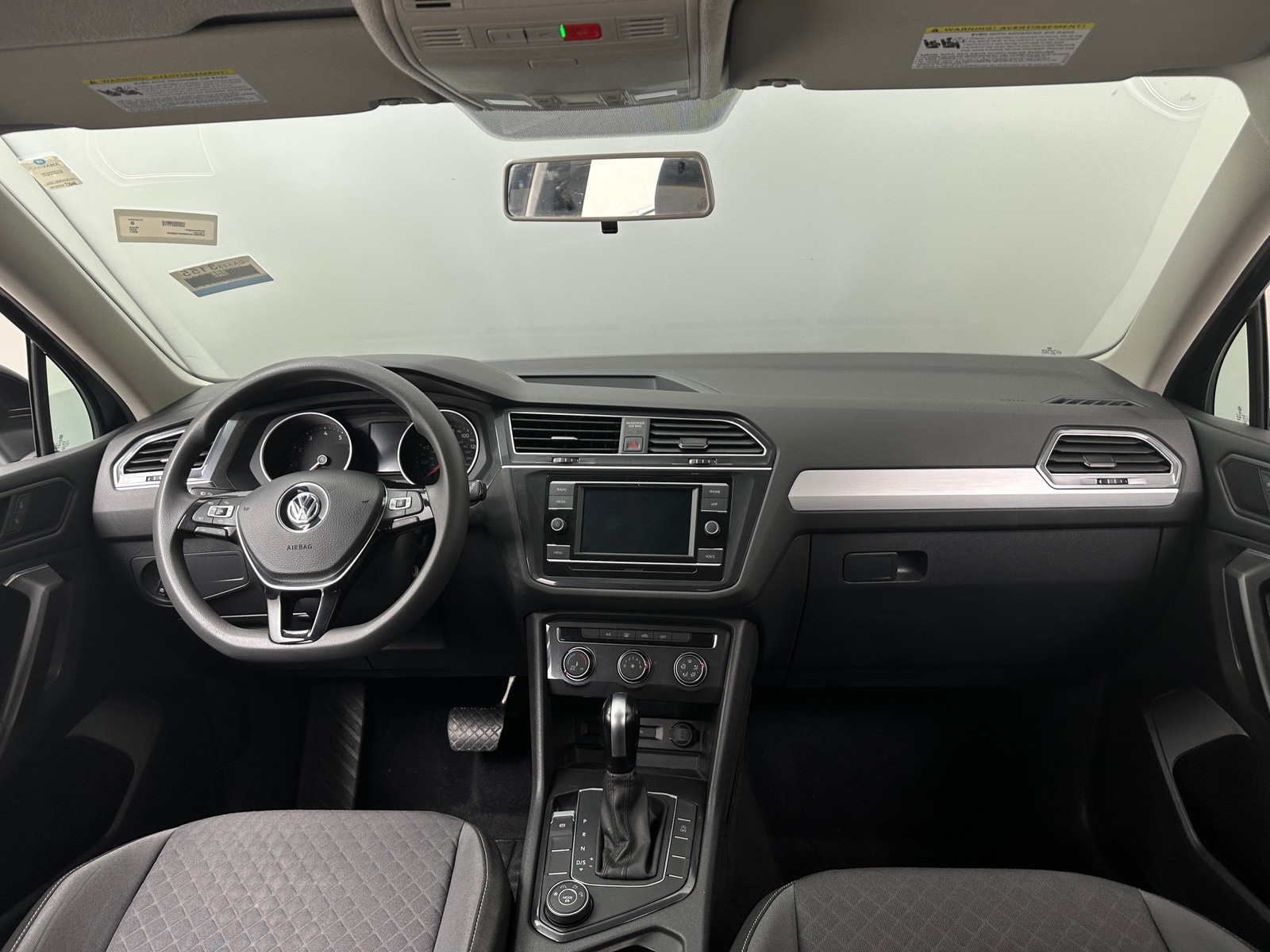 Thumbnail: 2021 Volkswagen Tiguan - 3