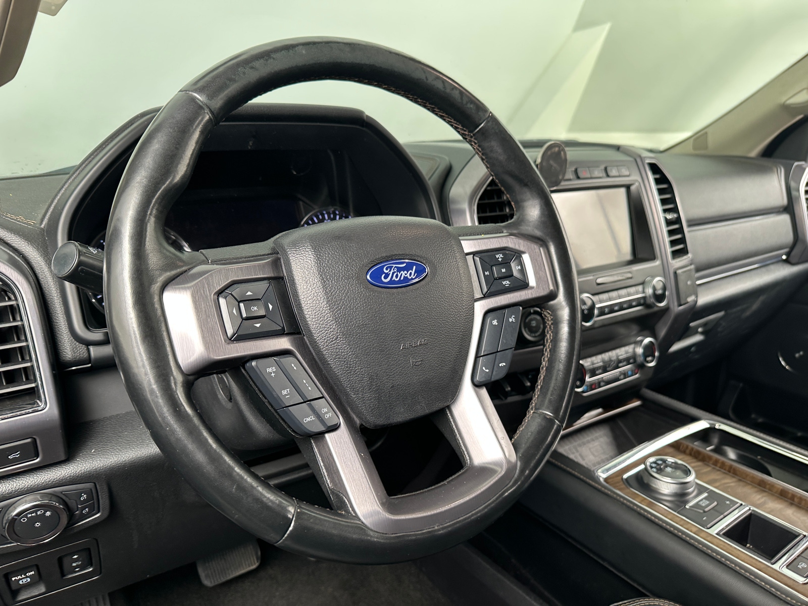 Thumbnail: 2019 Ford Expedition - 4