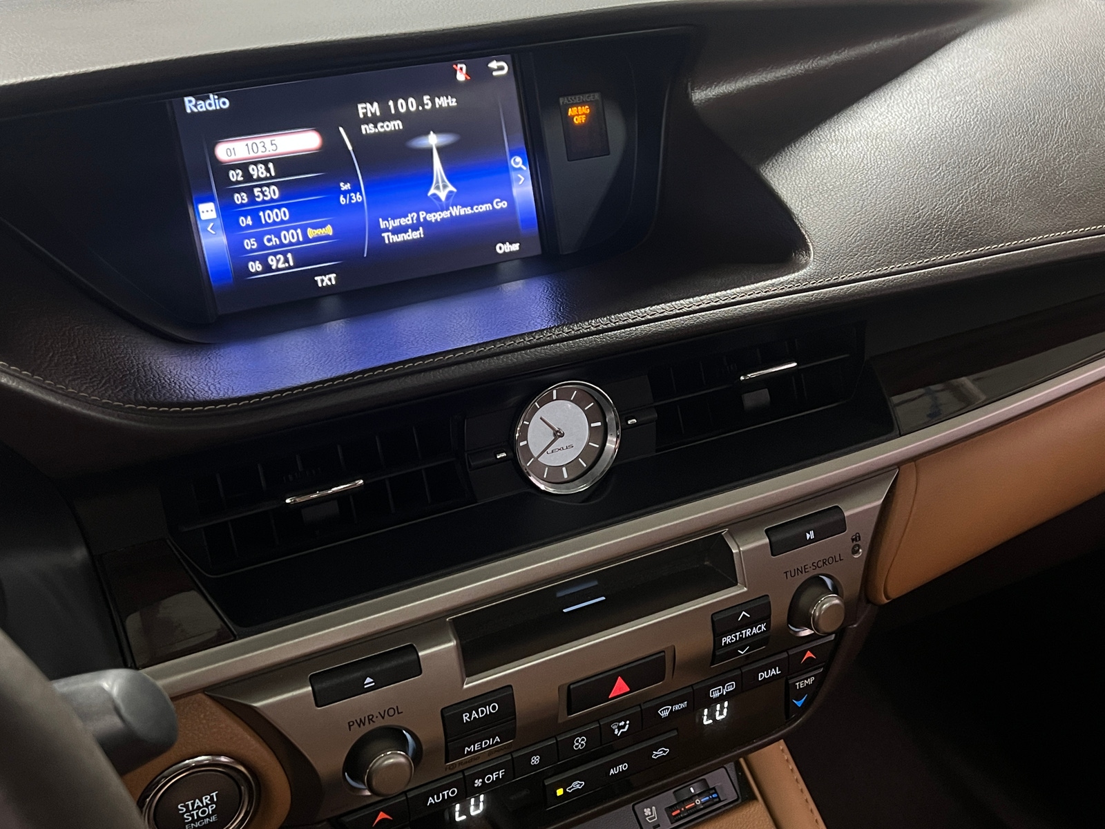 Thumbnail: 2016 Lexus ES - 3
