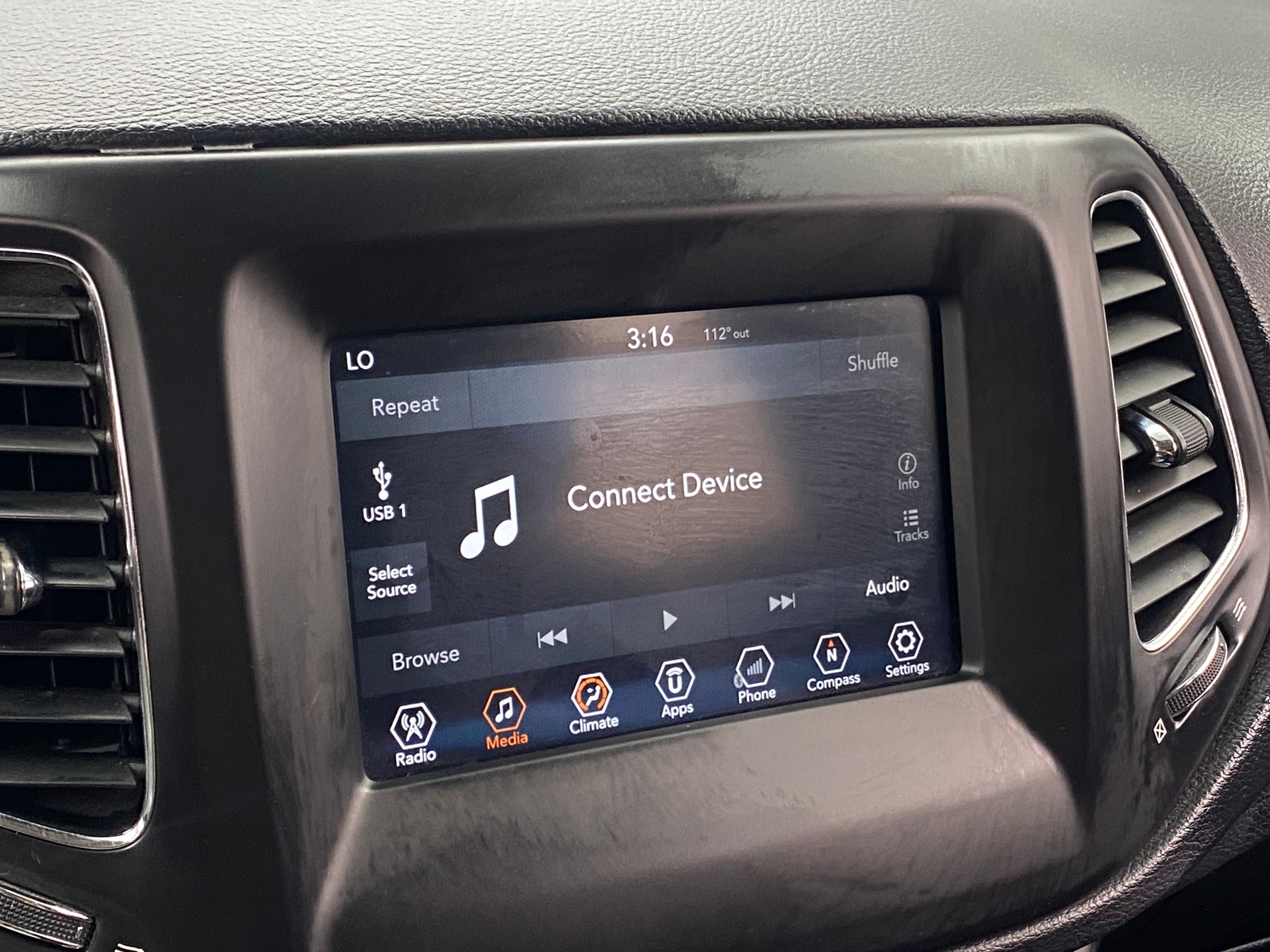 Thumbnail: 2018 Jeep Compass - 4
