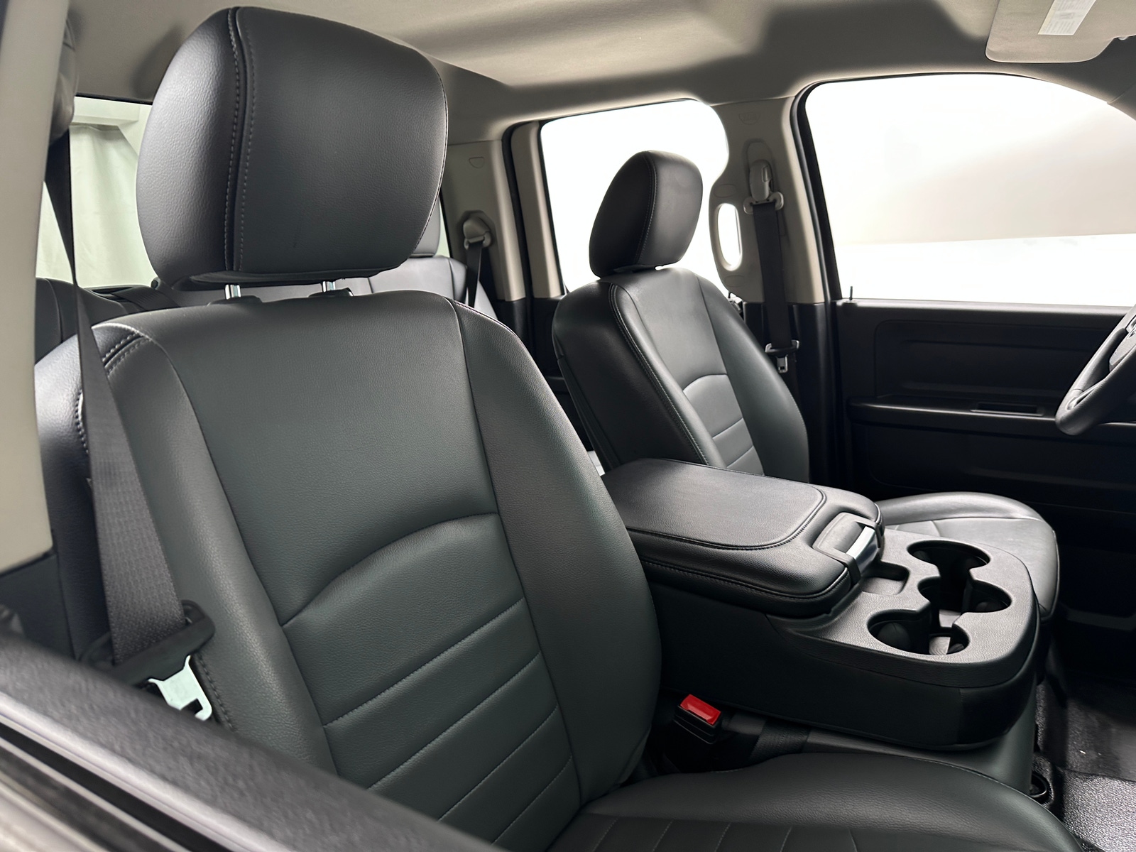 Thumbnail: 2021 RAM 1500 Classic - 2