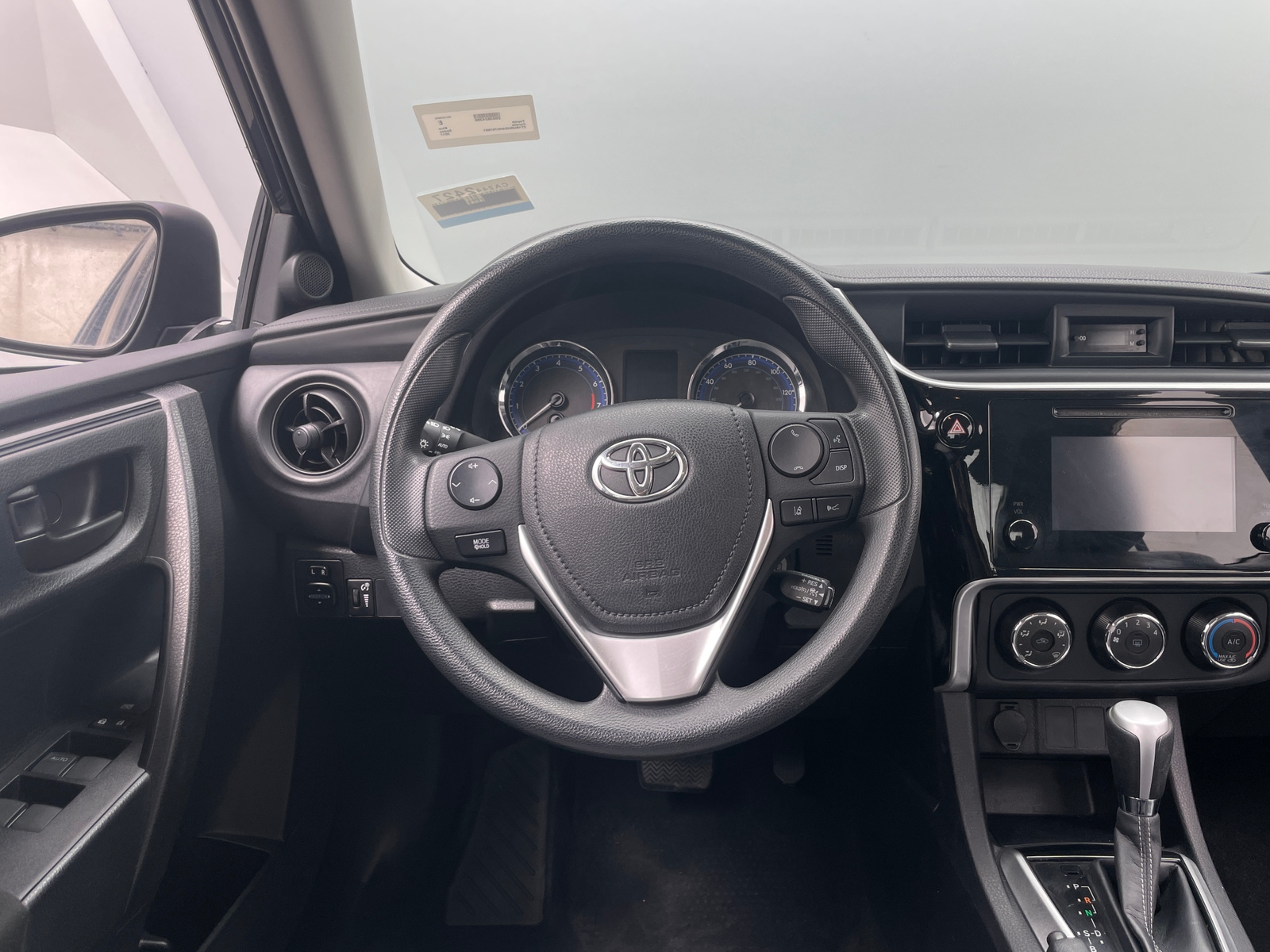 Thumbnail: 2017 Toyota Corolla - 5